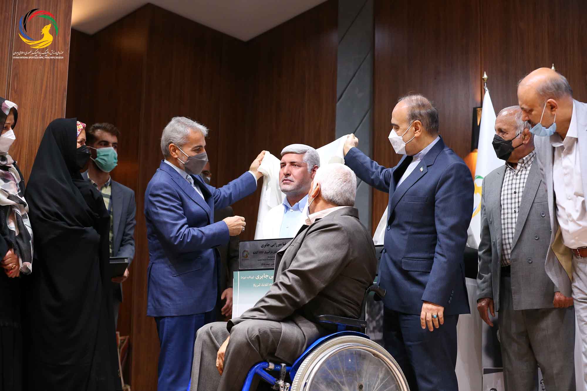 آئین رونمایی از سردیس ده نفر از قهرمانان تاریخ المپیک و پارالمپیک