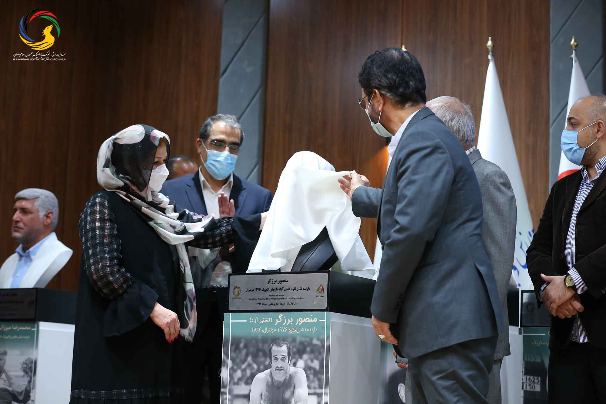 آئین رونمایی از سردیس ده نفر از قهرمانان تاریخ المپیک و پارالمپیک