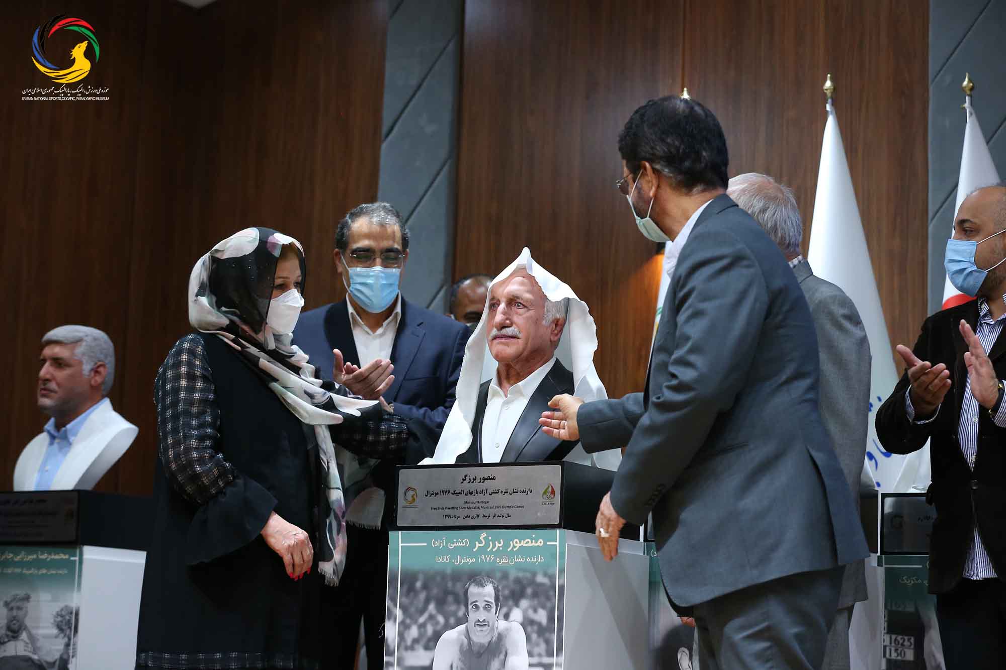 آئین رونمایی از سردیس ده نفر از قهرمانان تاریخ المپیک و پارالمپیک