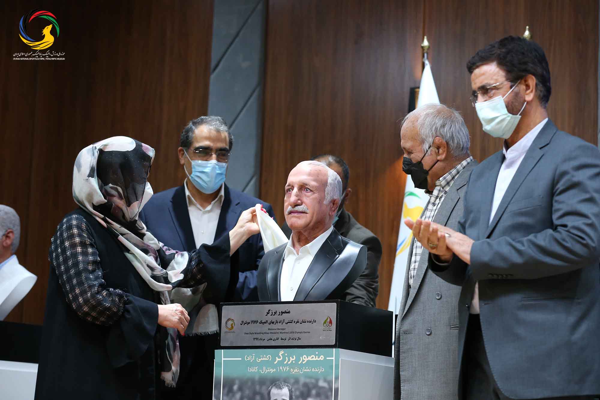 آئین رونمایی از سردیس ده نفر از قهرمانان تاریخ المپیک و پارالمپیک