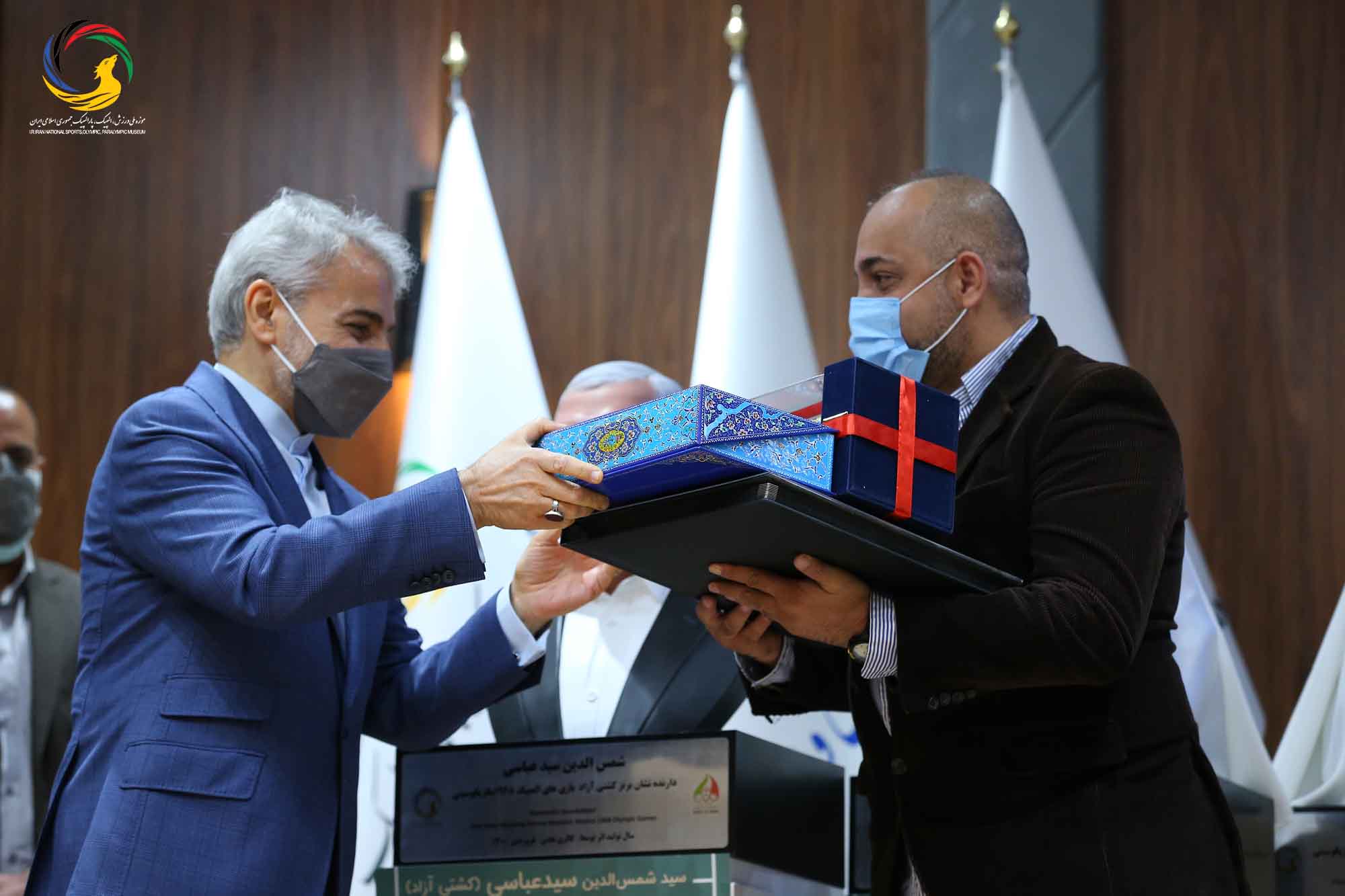 آئین رونمایی از سردیس ده نفر از قهرمانان تاریخ المپیک و پارالمپیک