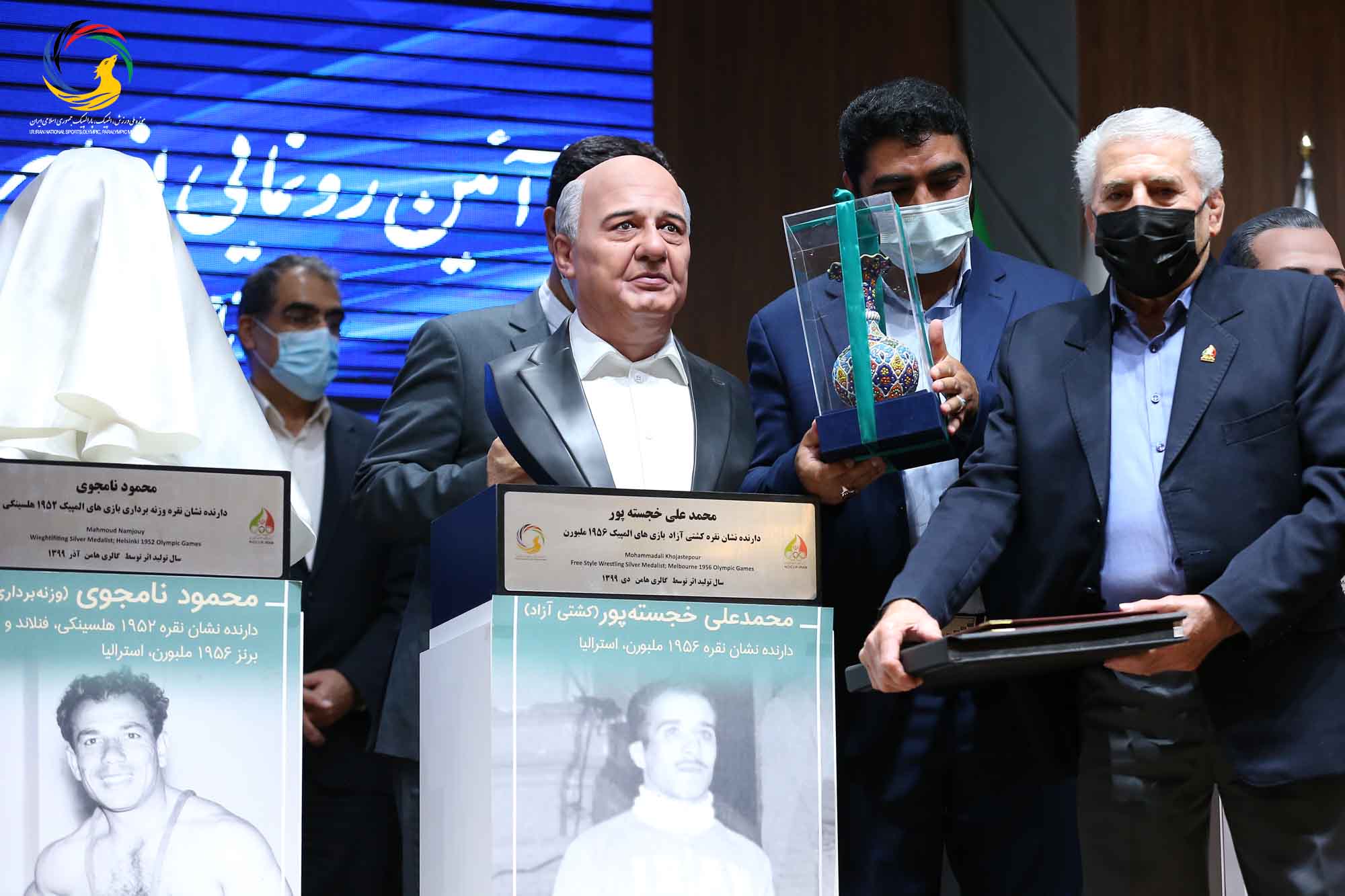 آئین رونمایی از سردیس ده نفر از قهرمانان تاریخ المپیک و پارالمپیک