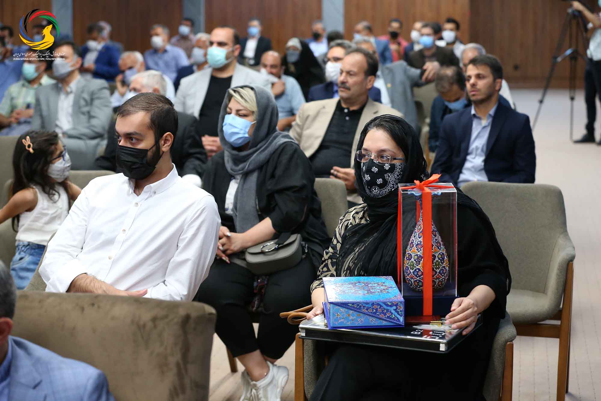 آئین رونمایی از سردیس ده نفر از قهرمانان تاریخ المپیک و پارالمپیک