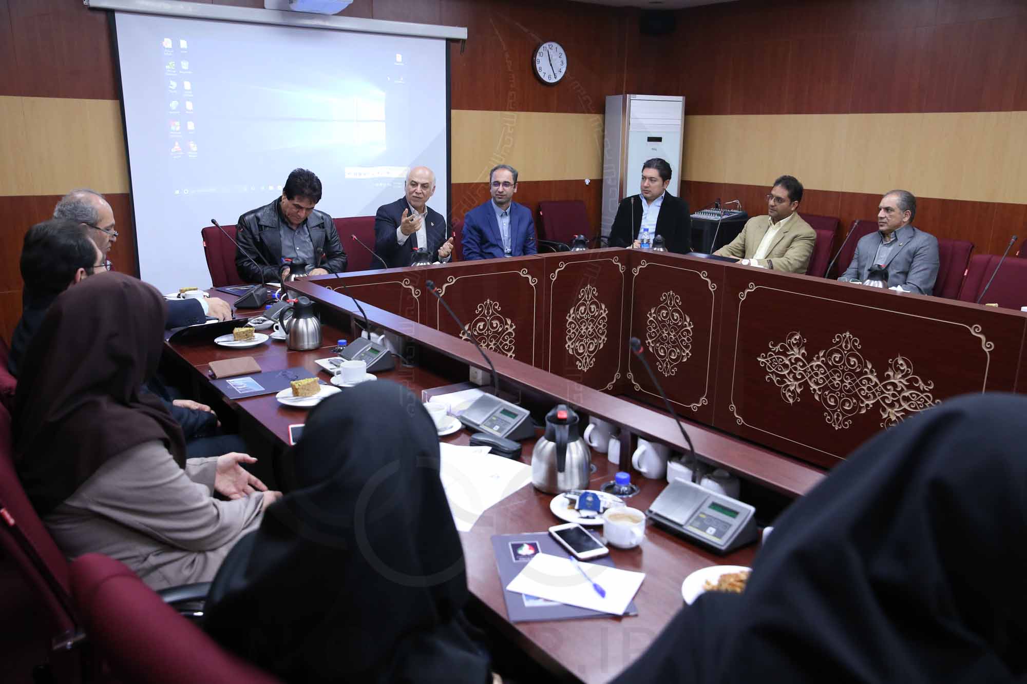 کمیسیون بازاریابی و توسعه منابع