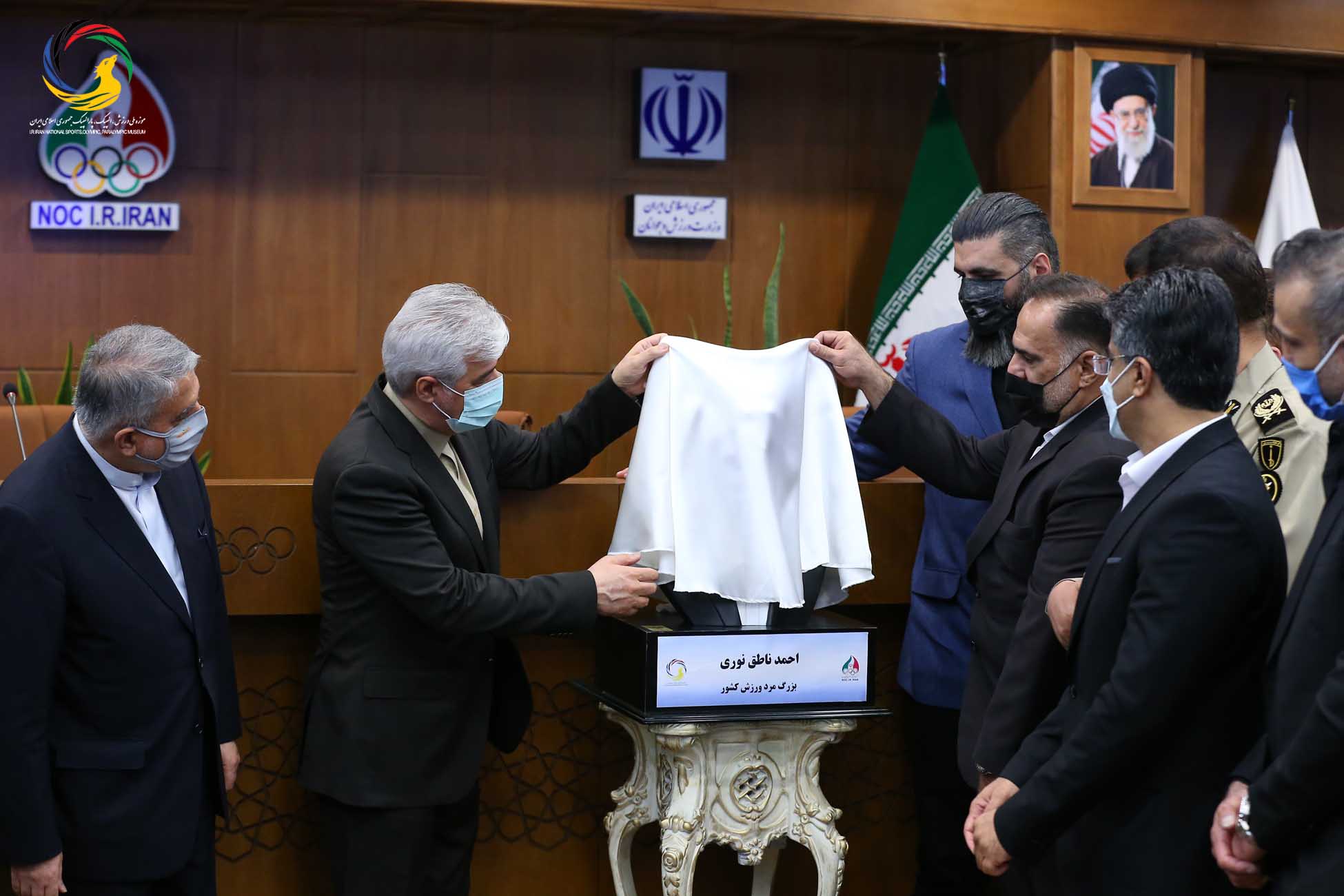 مراسم رونمایی از سردیس نام آوران بوکس کشور