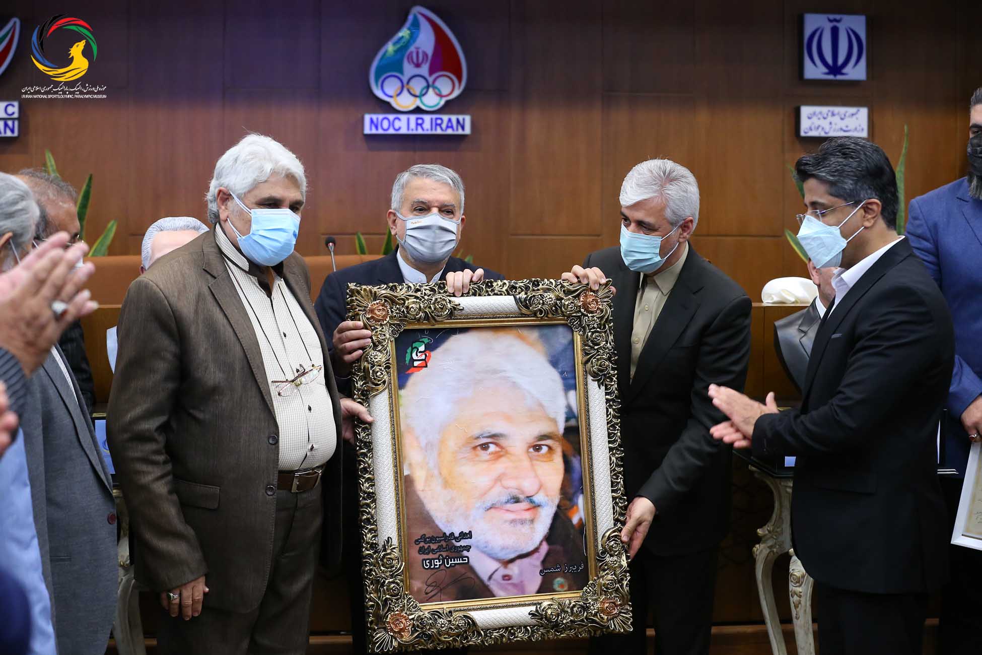 مراسم رونمایی از سردیس نام آوران بوکس کشور