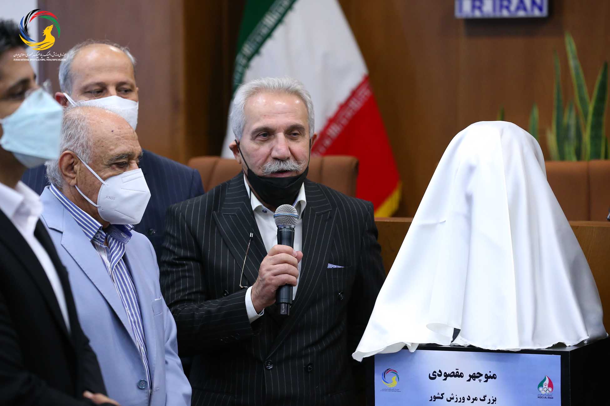 مراسم رونمایی از سردیس نام آوران بوکس کشور