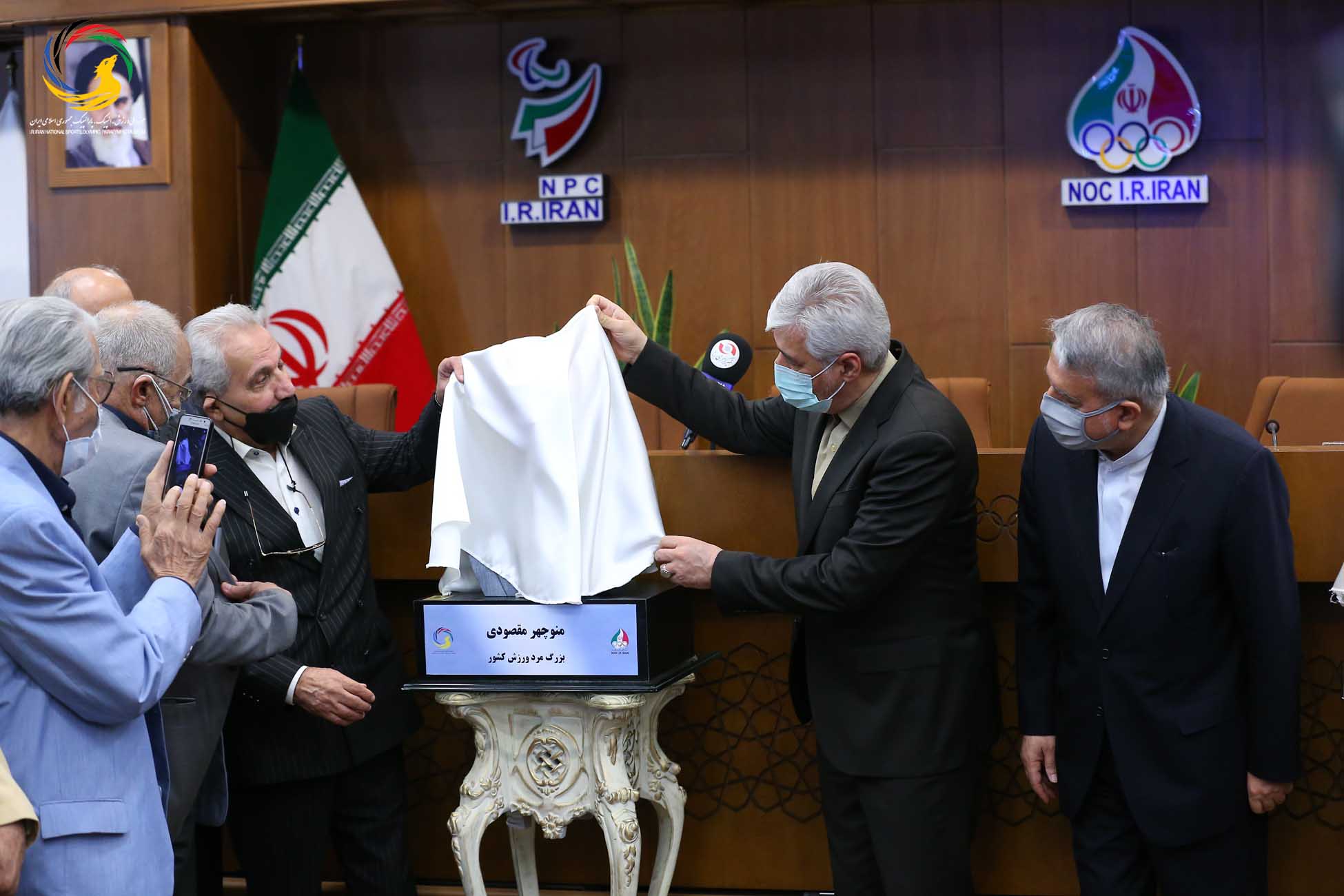 مراسم رونمایی از سردیس نام آوران بوکس کشور