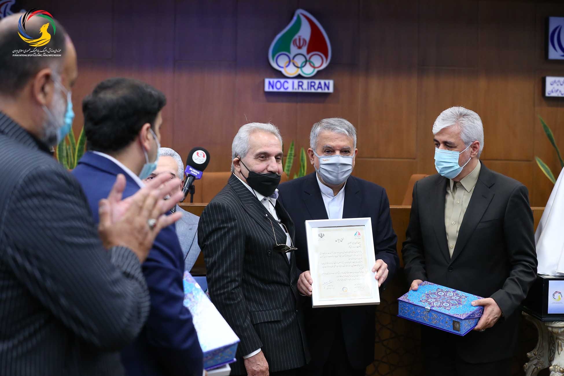 مراسم رونمایی از سردیس نام آوران بوکس کشور