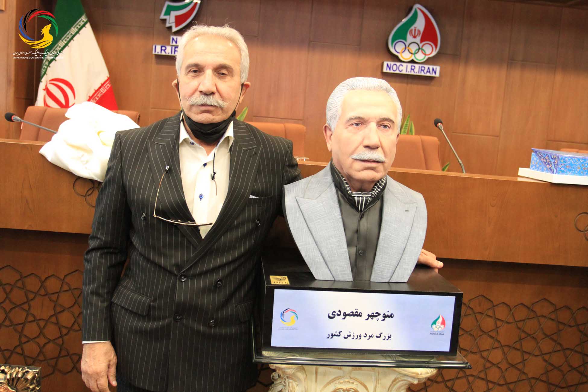 مراسم رونمایی از سردیس نام آوران بوکس کشور