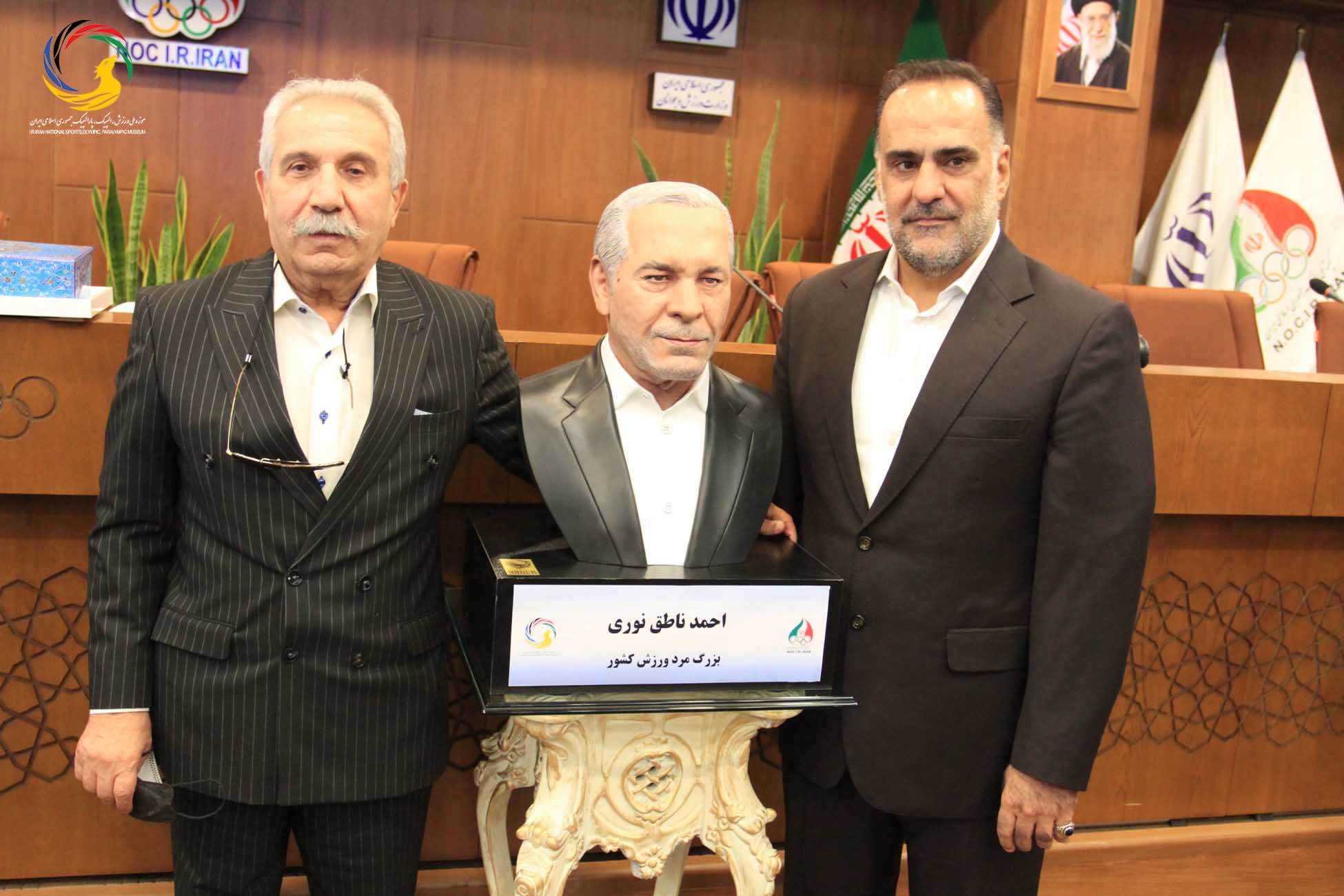 مراسم رونمایی از سردیس نام آوران بوکس کشور