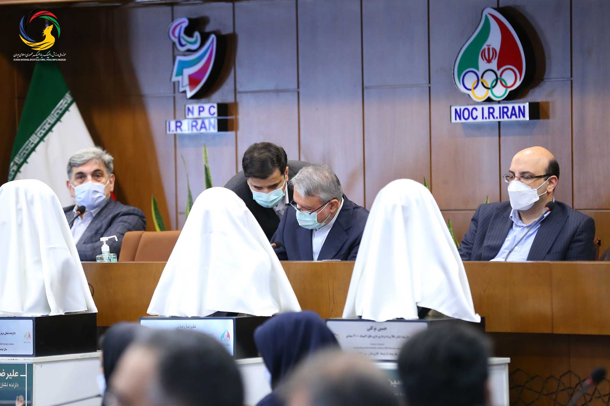 مراسم رونمایی از سردیس پنج تن از قهرمانان ورزش کشور