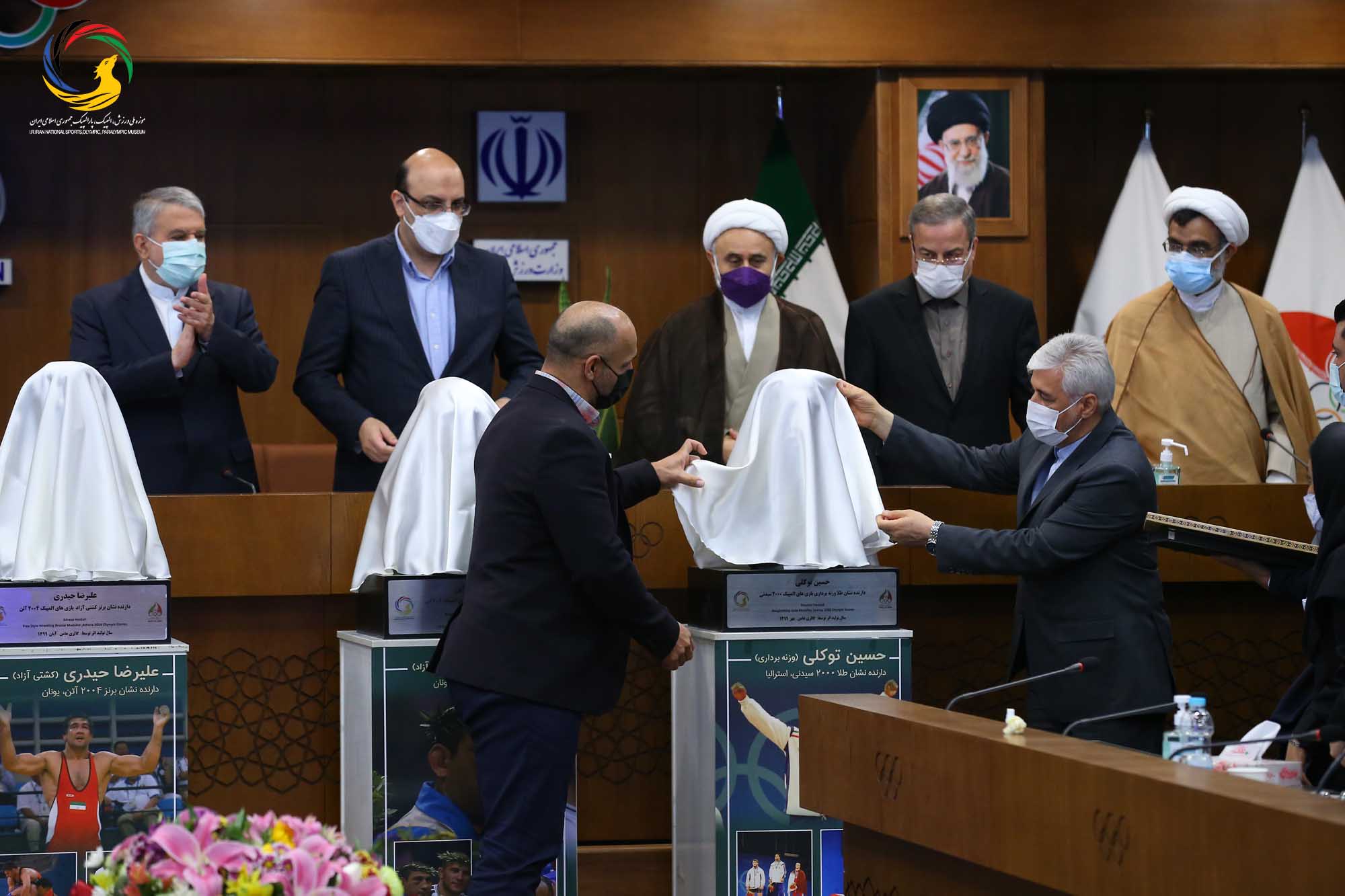 مراسم رونمایی از سردیس پنج تن از قهرمانان ورزش کشور