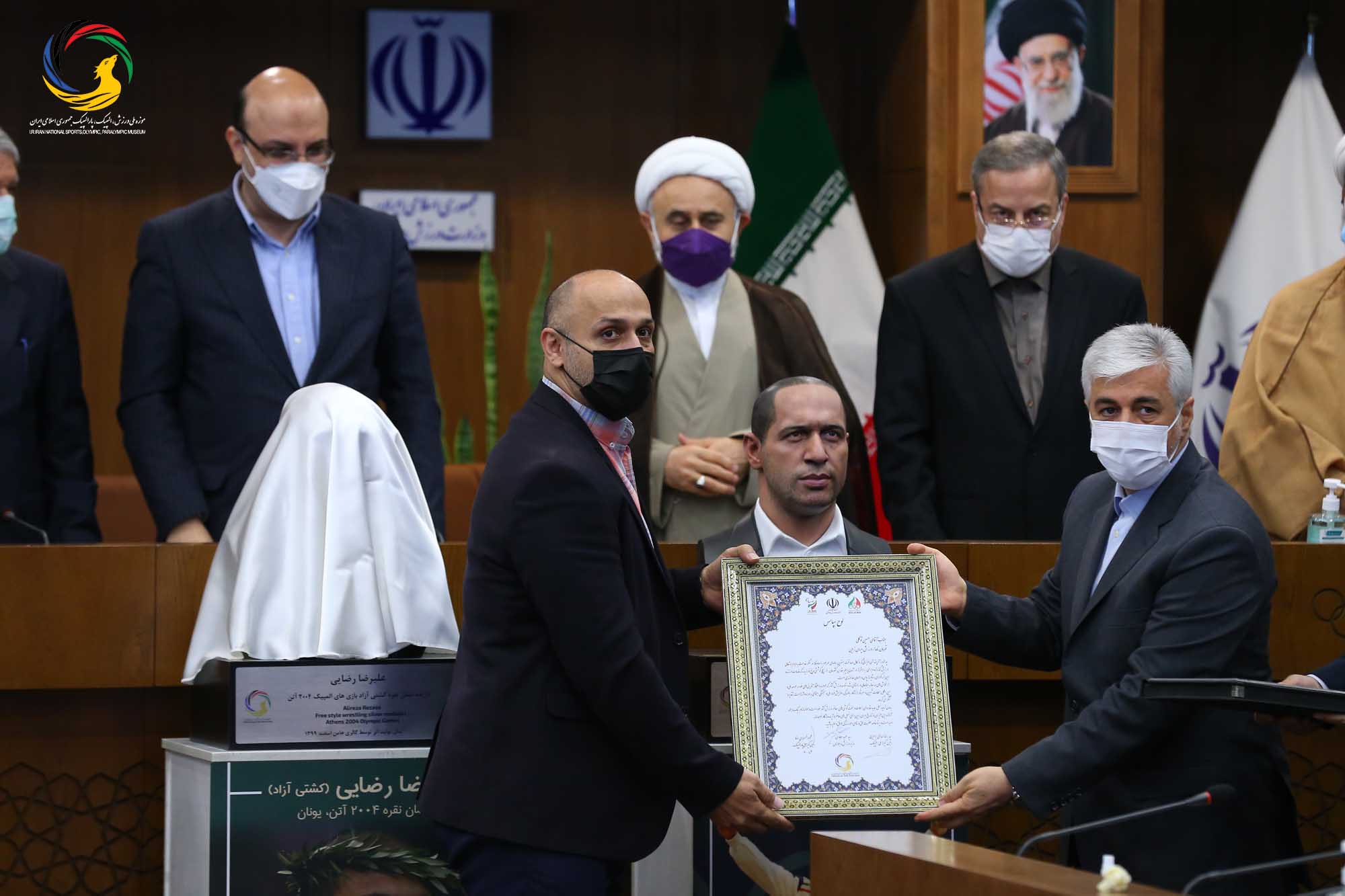 مراسم رونمایی از سردیس پنج تن از قهرمانان ورزش کشور