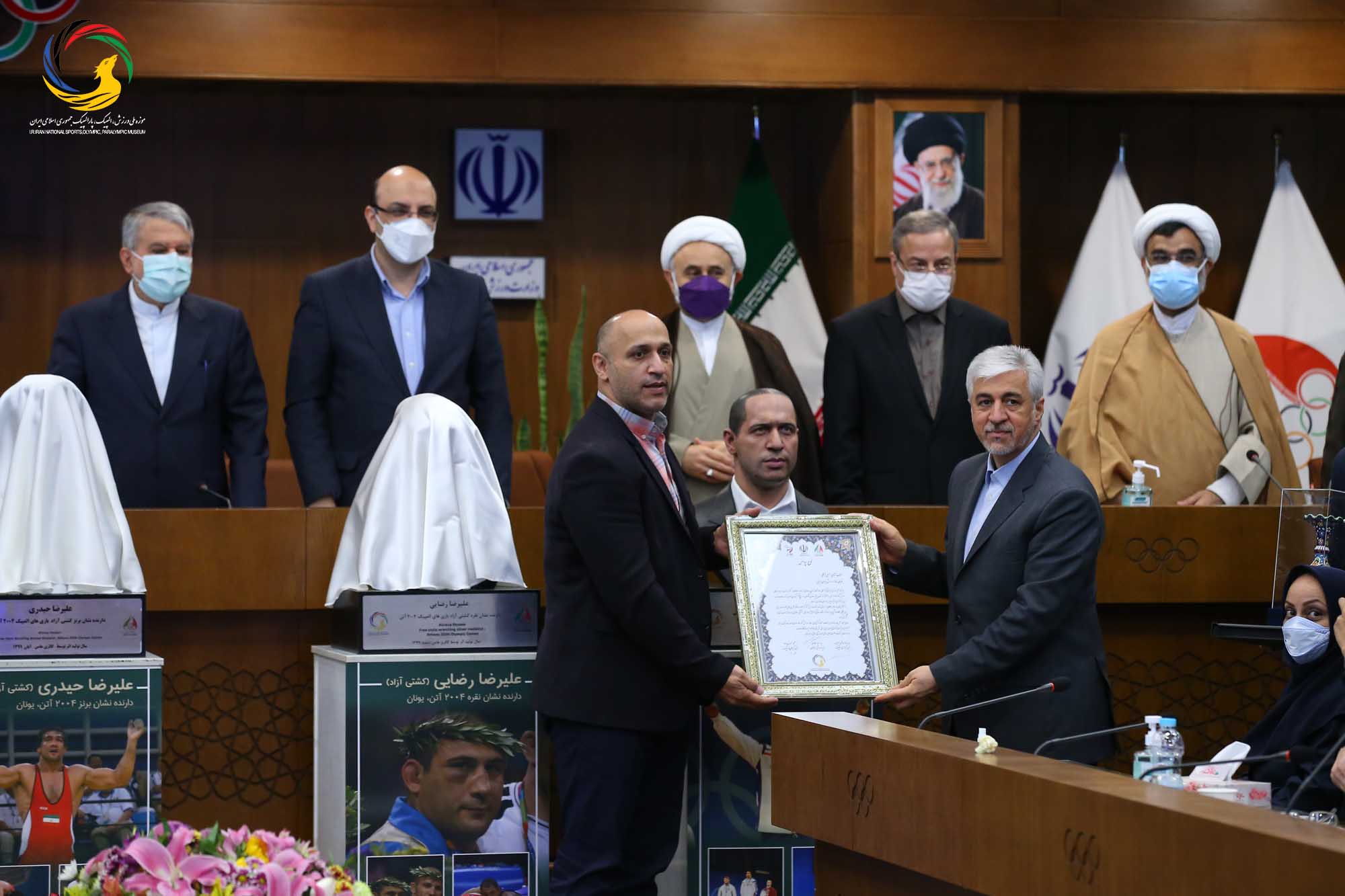 مراسم رونمایی از سردیس پنج تن از قهرمانان ورزش کشور