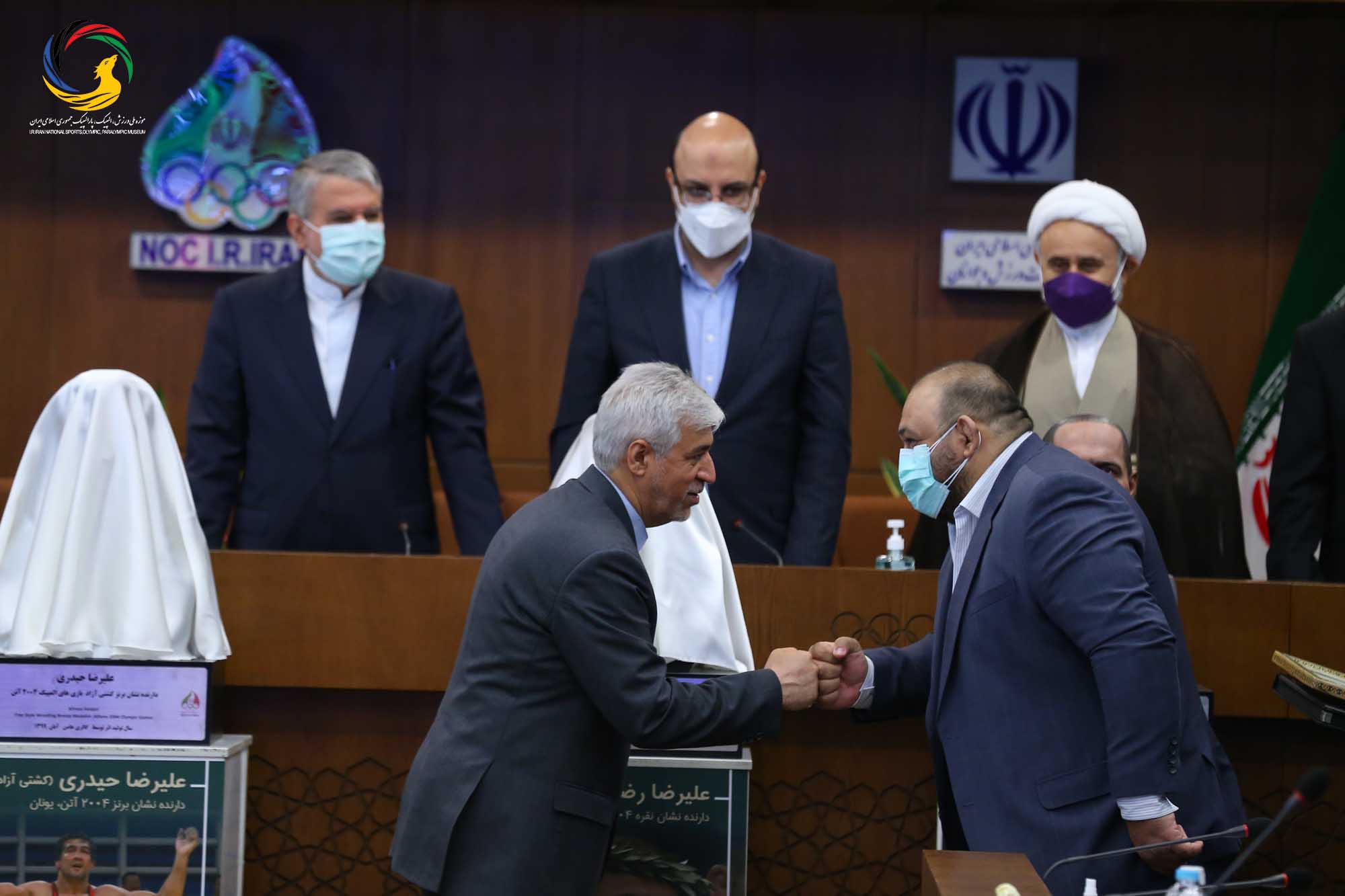 مراسم رونمایی از سردیس پنج تن از قهرمانان ورزش کشور