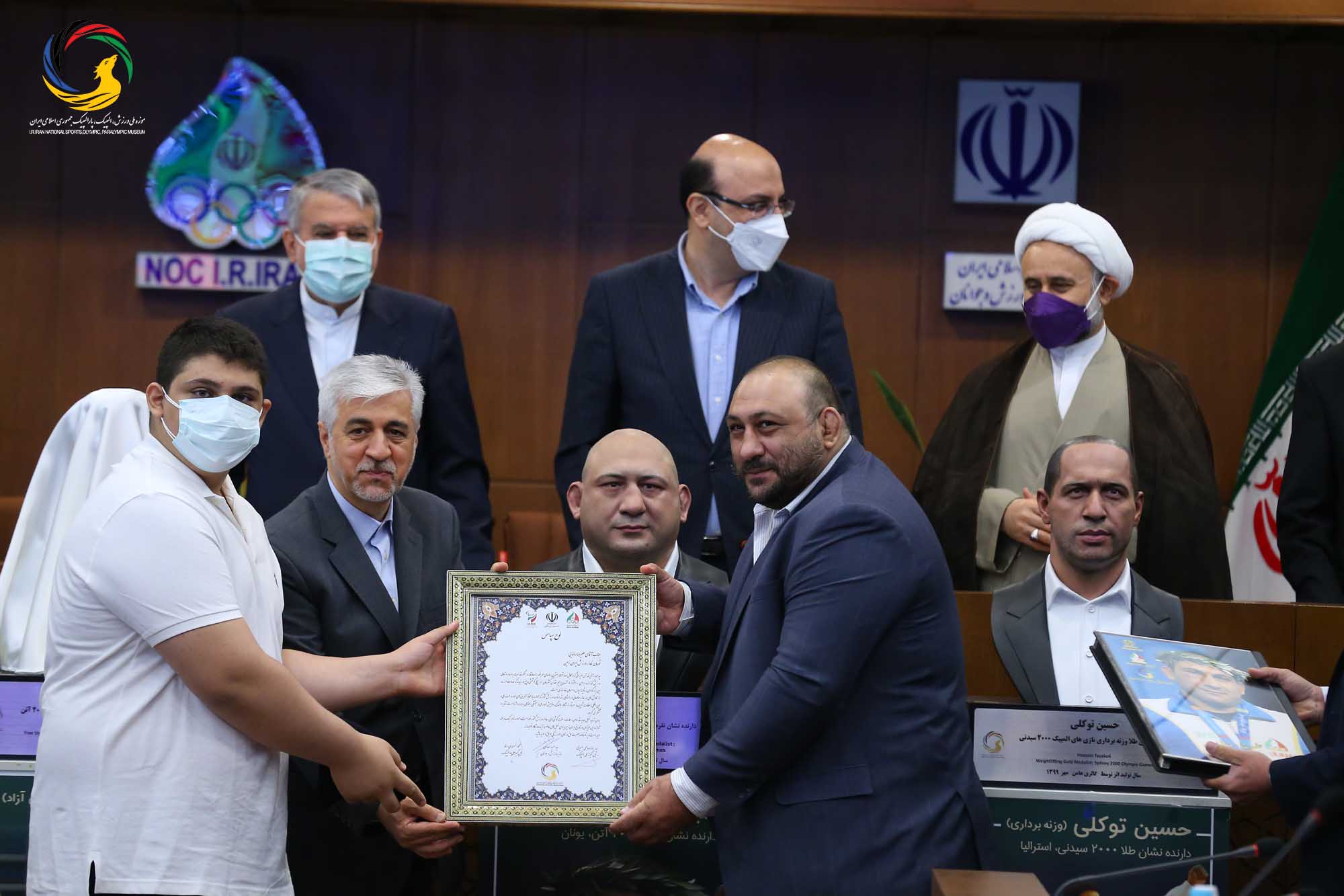 مراسم رونمایی از سردیس پنج تن از قهرمانان ورزش کشور