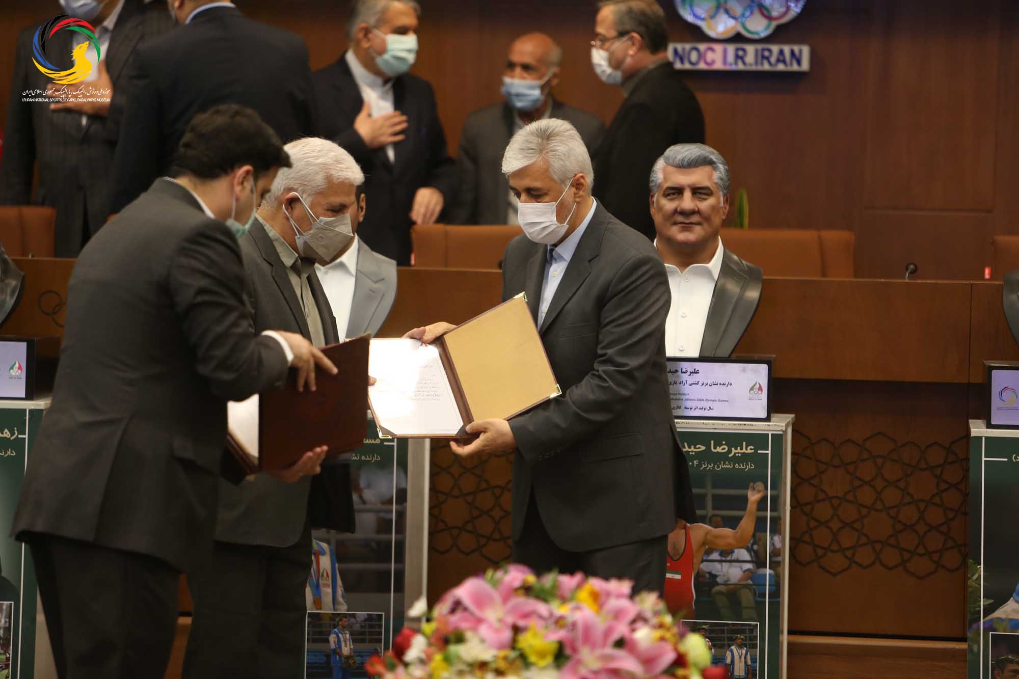 مراسم رونمایی از سردیس پنج تن از قهرمانان ورزش کشور