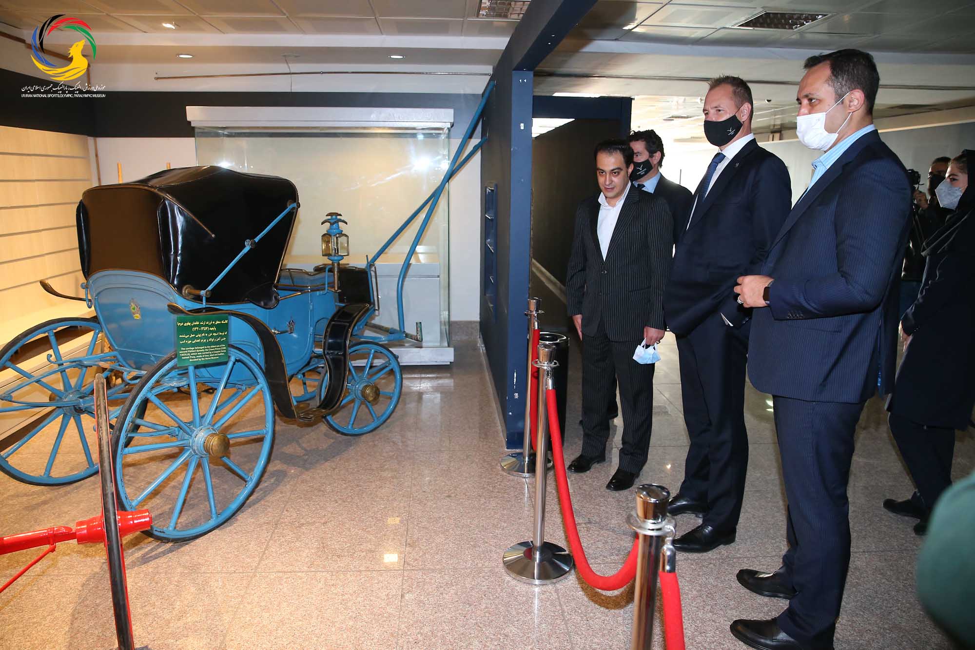 بازدید رئیس کمیته ملی المپیک مجارستان با هیئت همراه از موزه ملی ورزش، المپیک، پارالمپیک