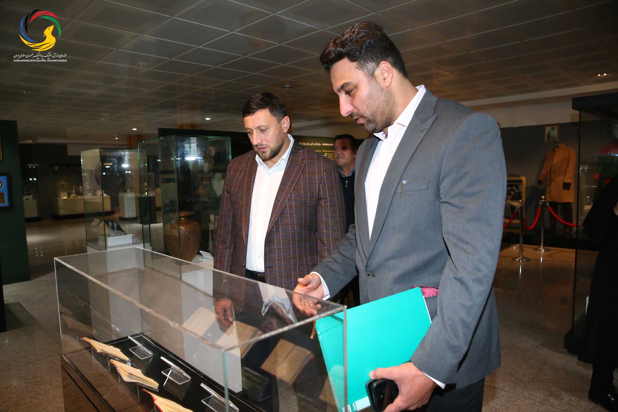 بازدید ایوان تیخن رئیس فدراسیون دو و میدانی بلاروس از موزه ملی ورزش، المپیک، پارالمپیک