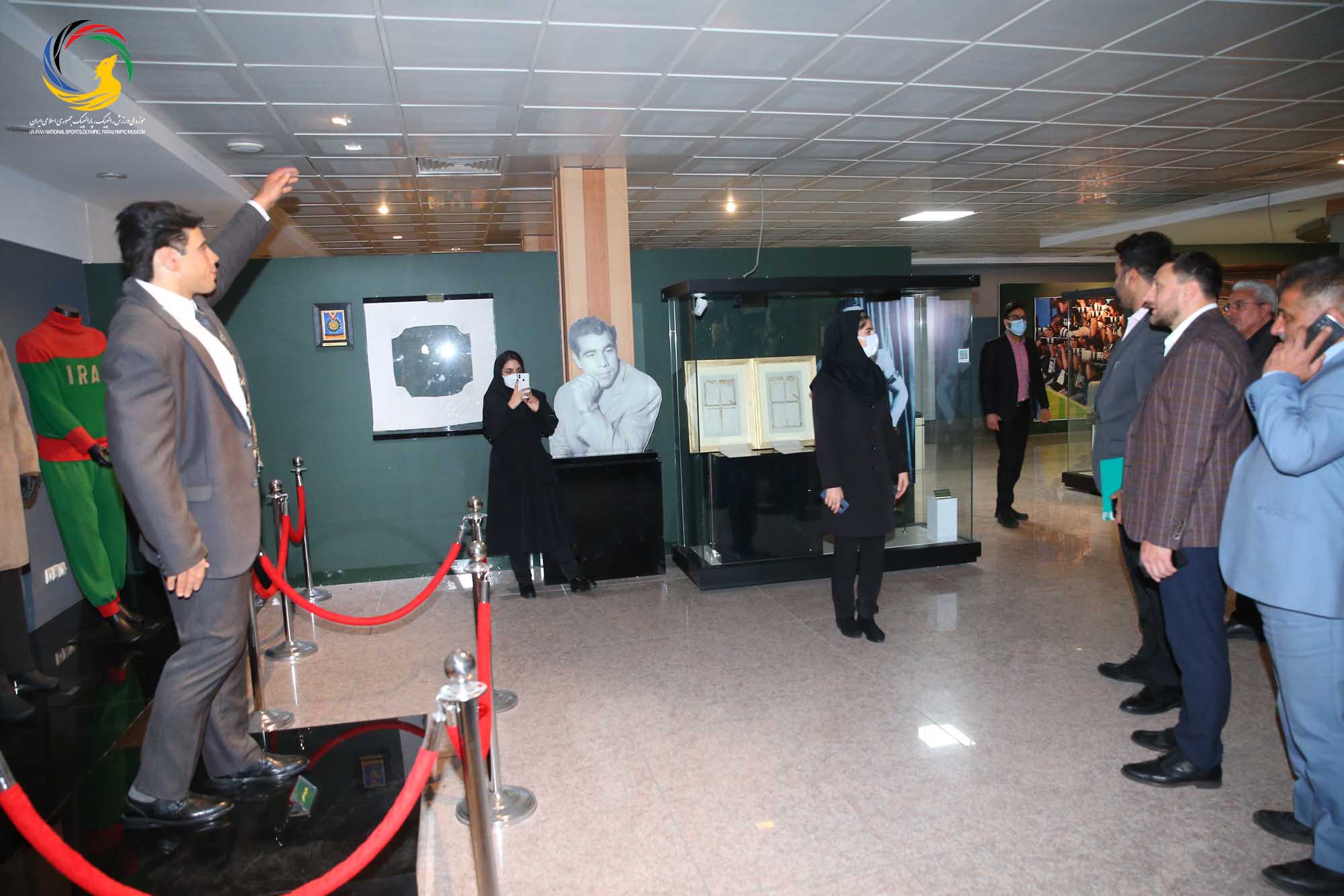 بازدید ایوان تیخن رئیس فدراسیون دو و میدانی بلاروس از موزه ملی ورزش، المپیک، پارالمپیک