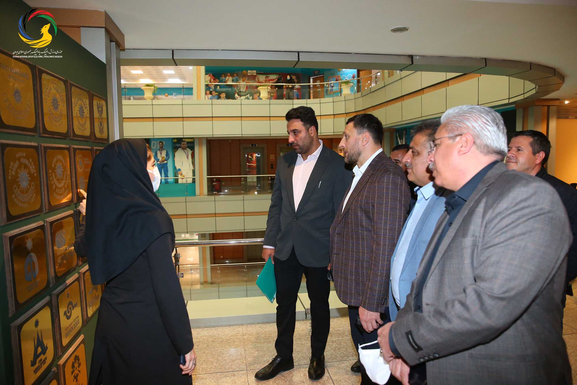 بازدید ایوان تیخن رئیس فدراسیون دو و میدانی بلاروس از موزه ملی ورزش، المپیک، پارالمپیک