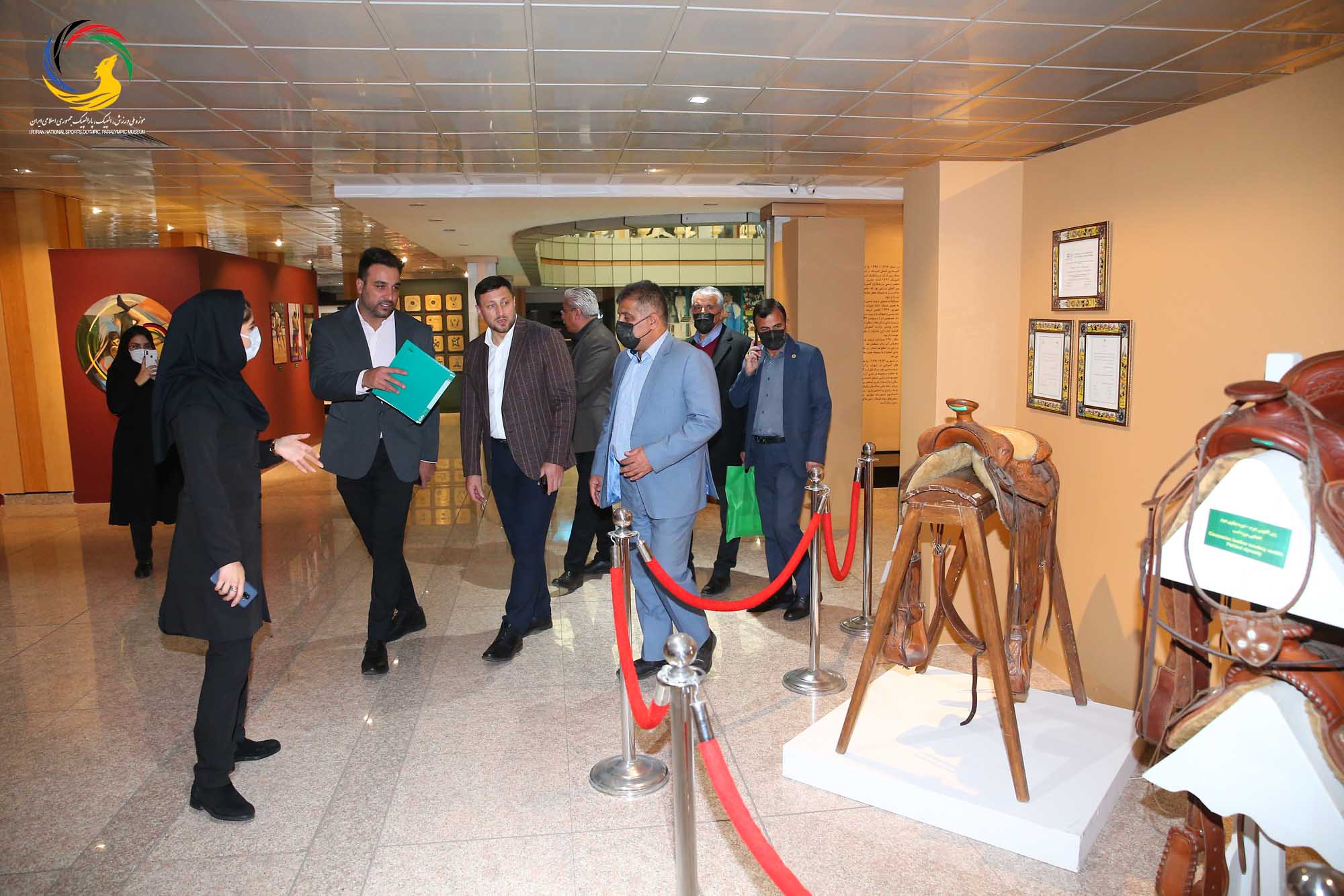 بازدید ایوان تیخن رئیس فدراسیون دو و میدانی بلاروس از موزه ملی ورزش، المپیک، پارالمپیک