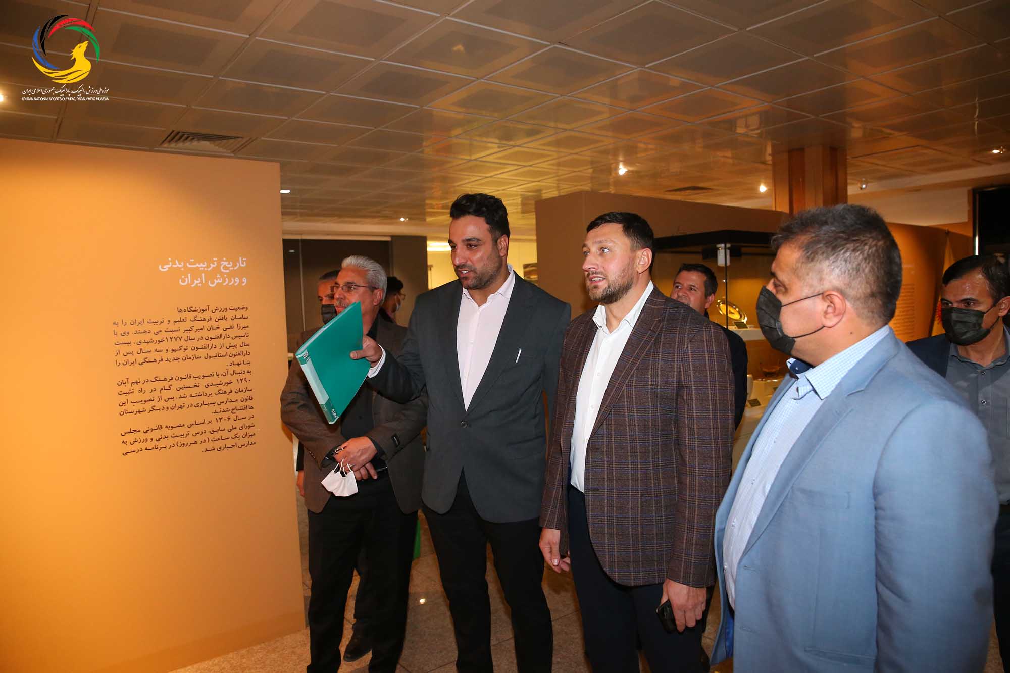 بازدید ایوان تیخن رئیس فدراسیون دو و میدانی بلاروس از موزه ملی ورزش، المپیک، پارالمپیک