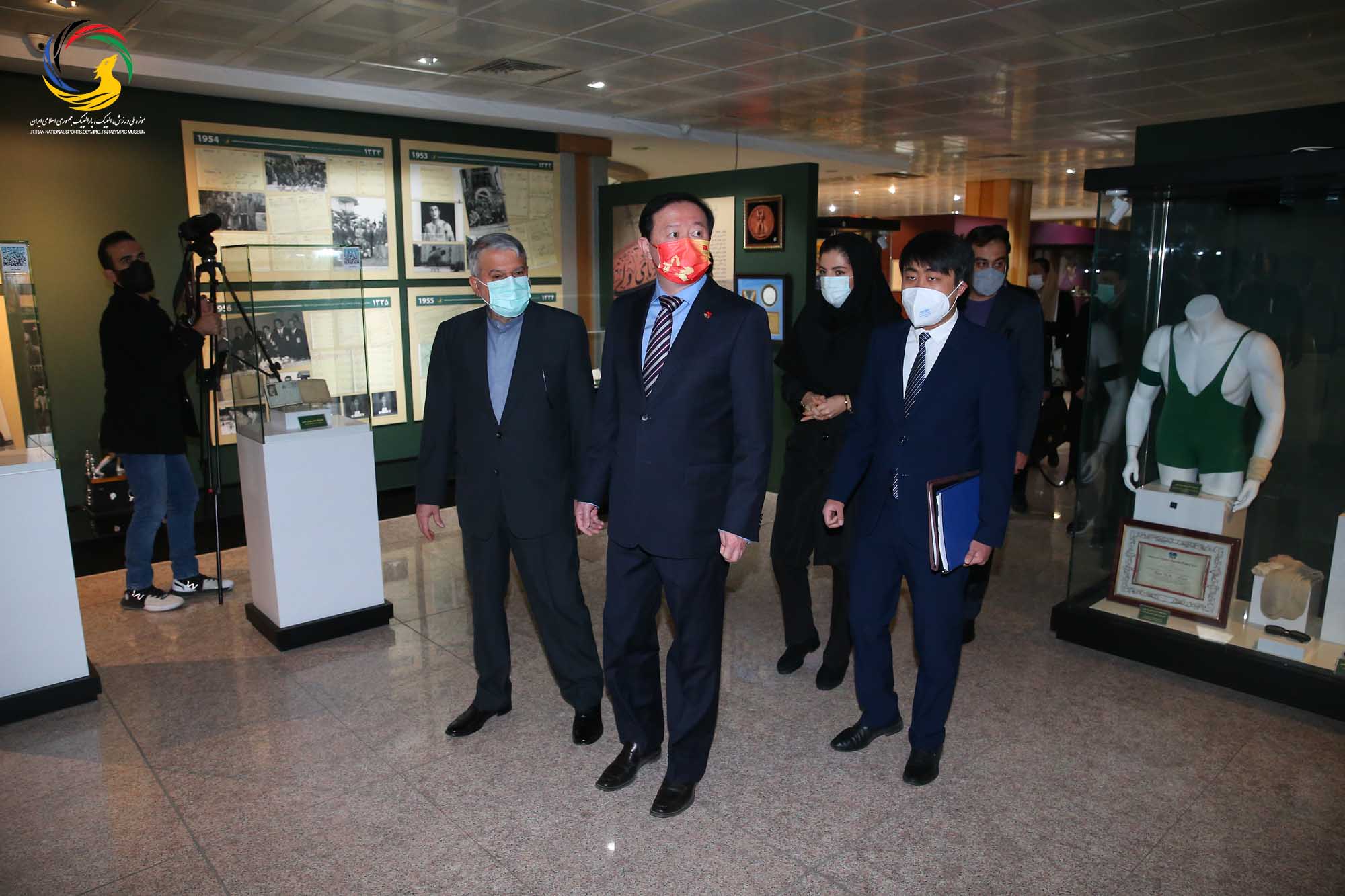 بازدید سفیر کشور چین و هیئت همراه از موزه ملی ورزش، المپیک، پارالمپیک