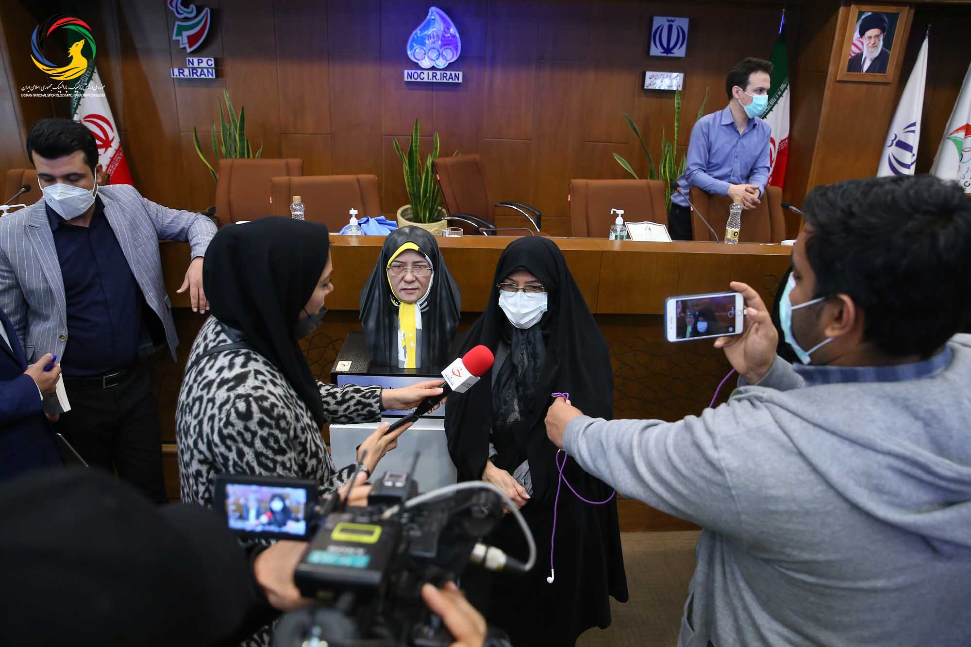 مراسم رونمایی از سردیس چهره ماندگار ورزش ایران سرکار خانم طاهره طاهریان