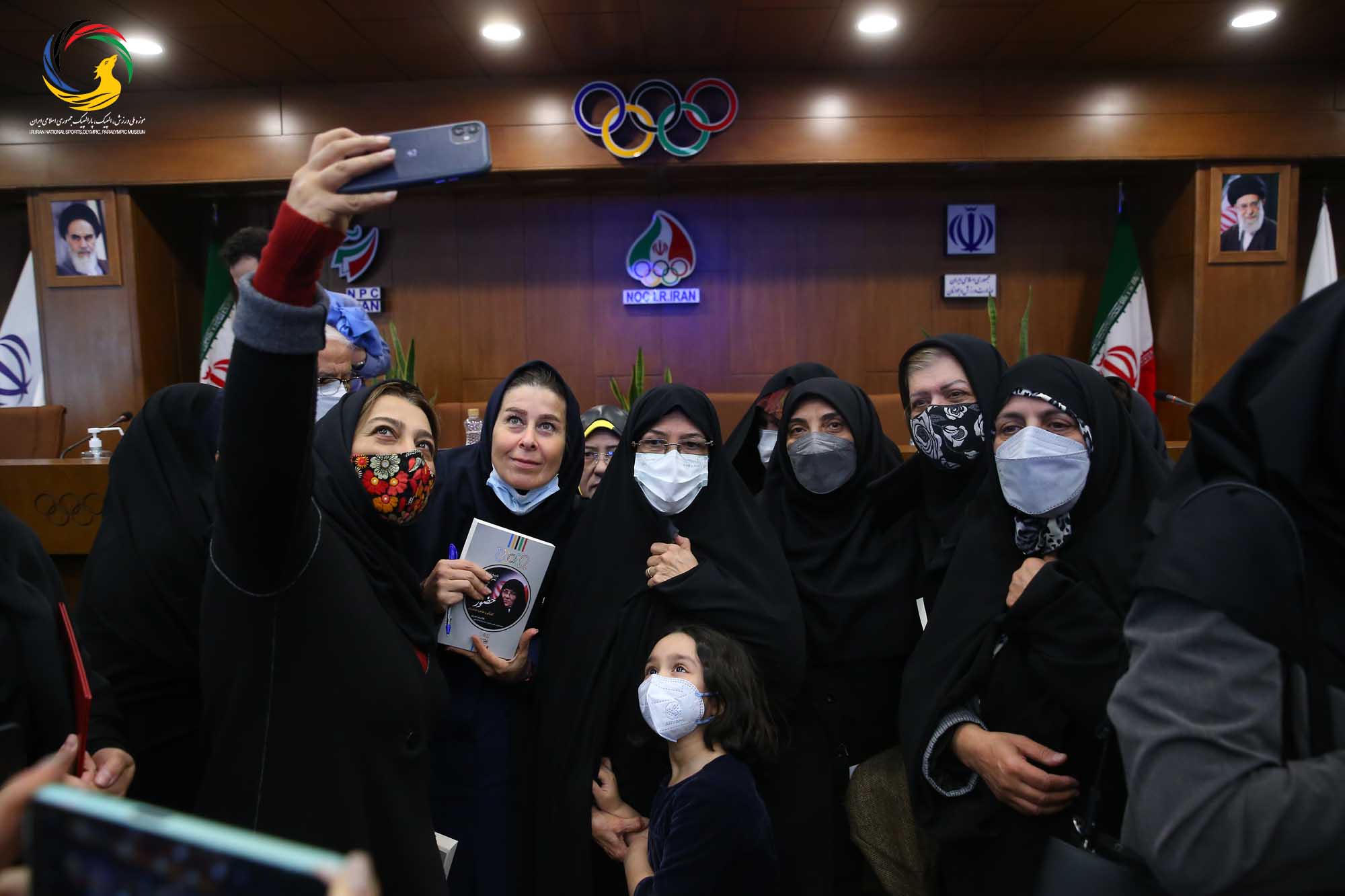 مراسم رونمایی از سردیس چهره ماندگار ورزش ایران سرکار خانم طاهره طاهریان