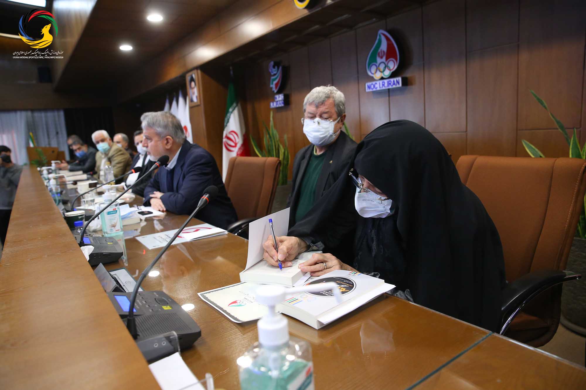 مراسم رونمایی از سردیس چهره ماندگار ورزش ایران سرکار خانم طاهره طاهریان