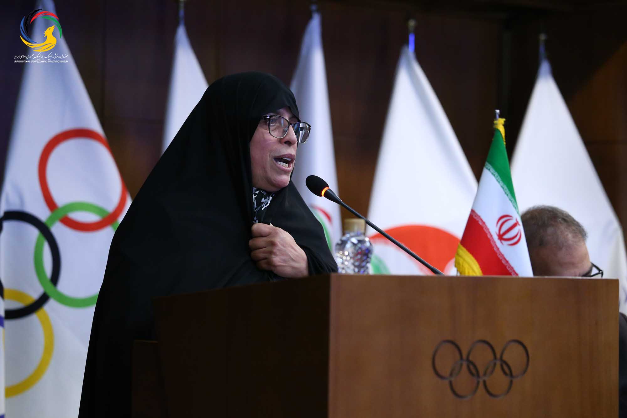 مراسم رونمایی از سردیس چهره ماندگار ورزش ایران سرکار خانم طاهره طاهریان