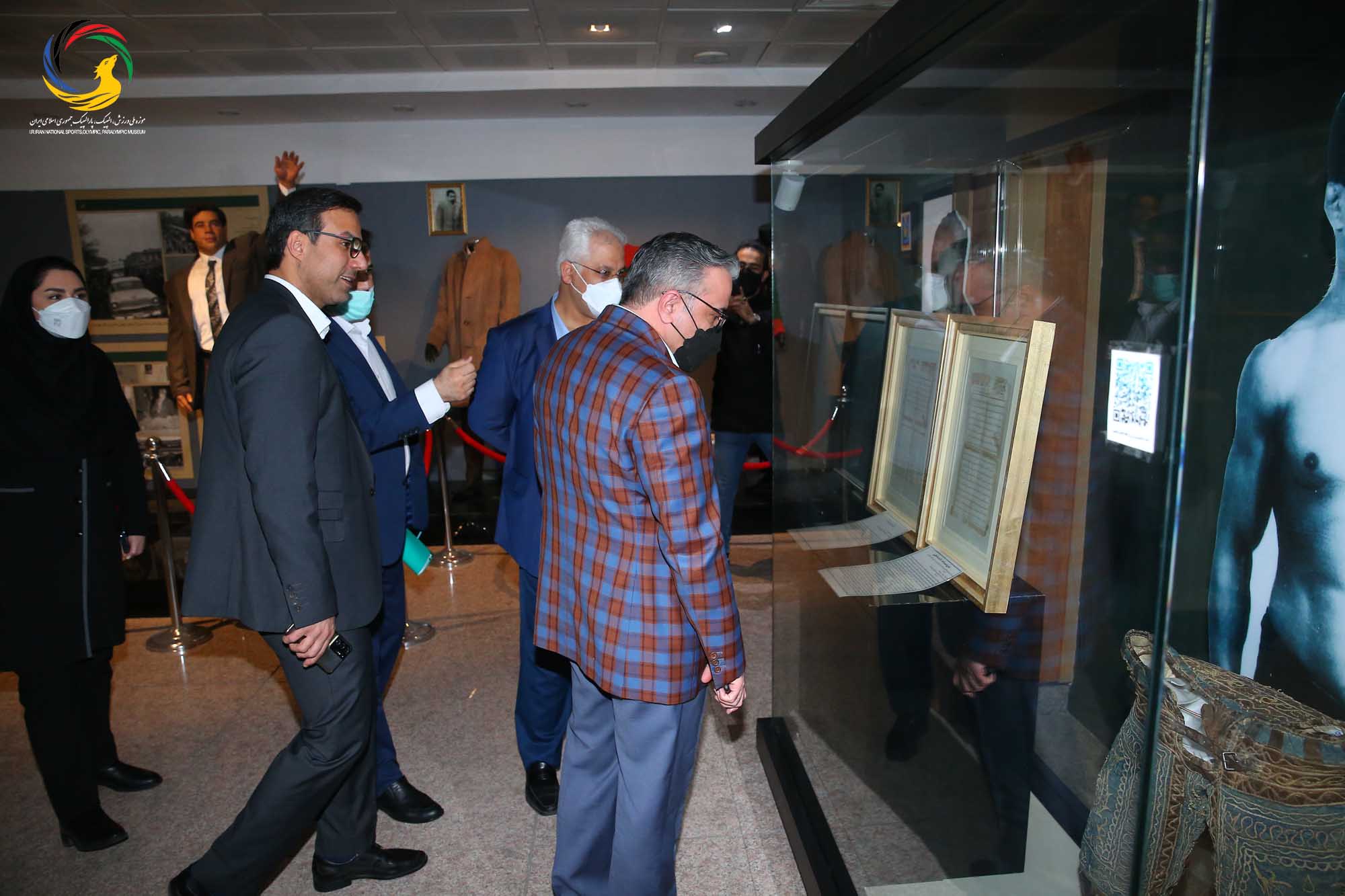 بازدید ریاست اتاق بازرگانی ایران و قطر از موزه ملی ورزش، المپیک، پارالمپیک