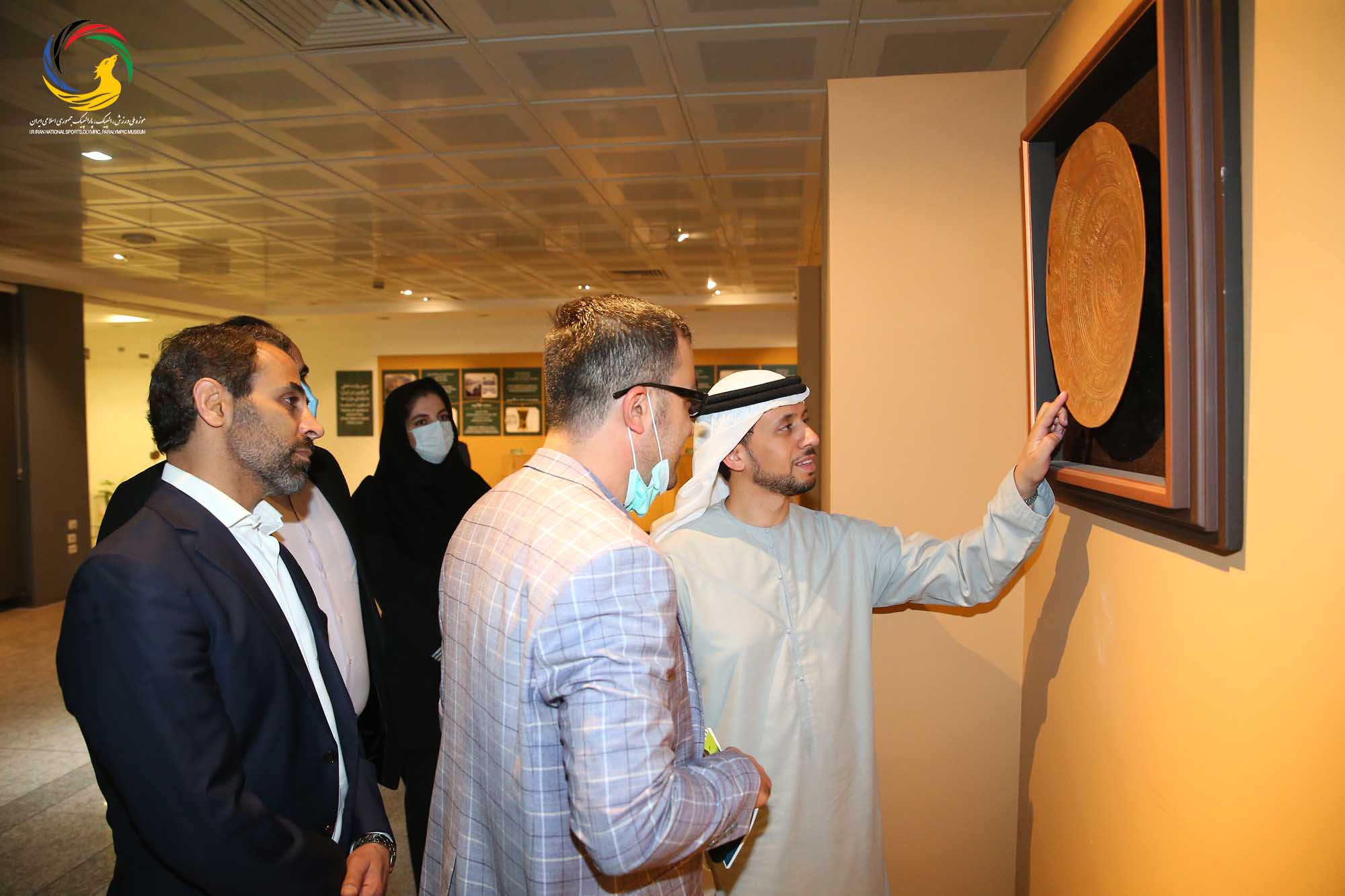 بازدید قیس عبدالله الظالعی رئیس اماراتی کنفدراسیون راگبی آسیا از موزه ملی ورزش، المپیک، پارالمپیک