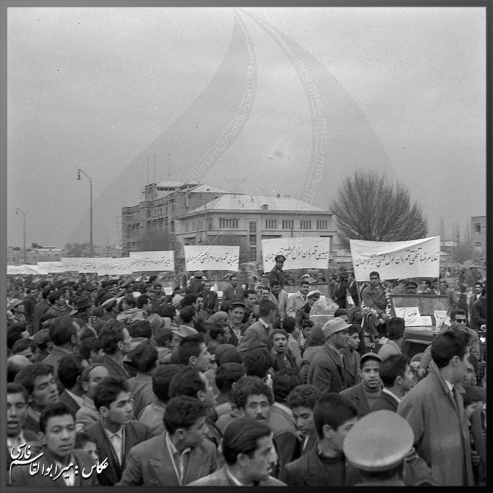 استقبال مردم پس از بازگشت قهرمانان ایران از المپیک ۱۹۵۶ ملبورن