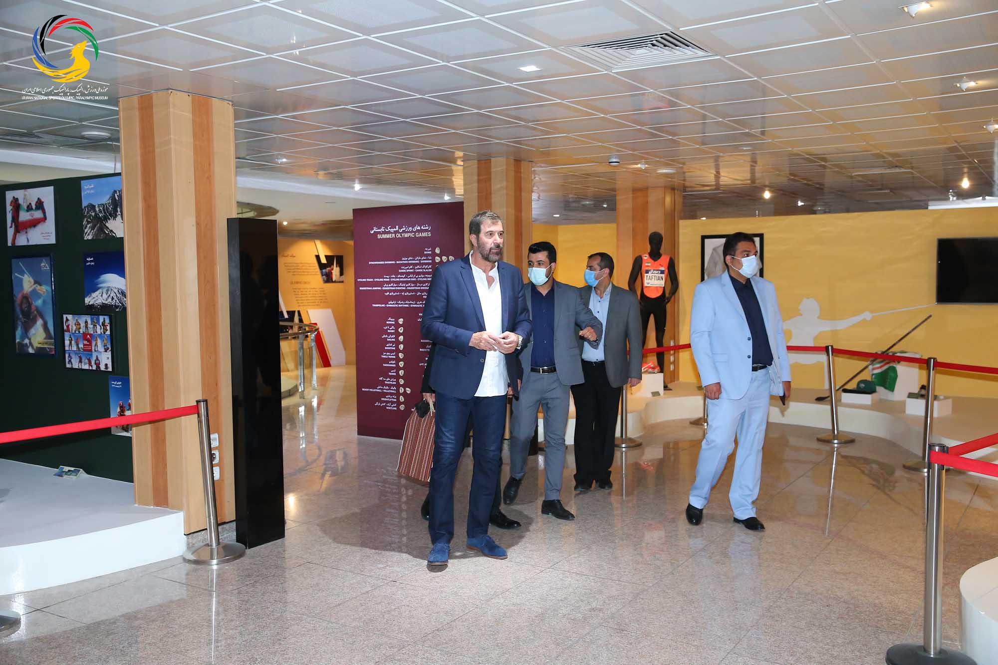 بازدید وسلین وویویچ سرمربی تیم ملی هندبال ایران از موزه ملی ورزش، المپیک، پارالمپیک