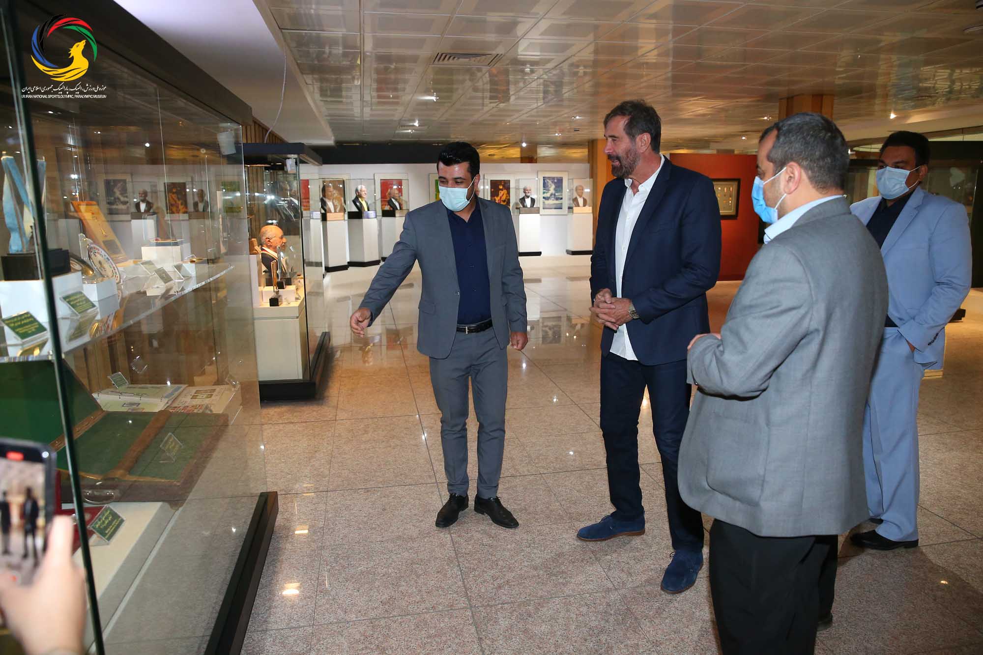 بازدید وسلین وویویچ سرمربی تیم ملی هندبال ایران از موزه ملی ورزش، المپیک، پارالمپیک
