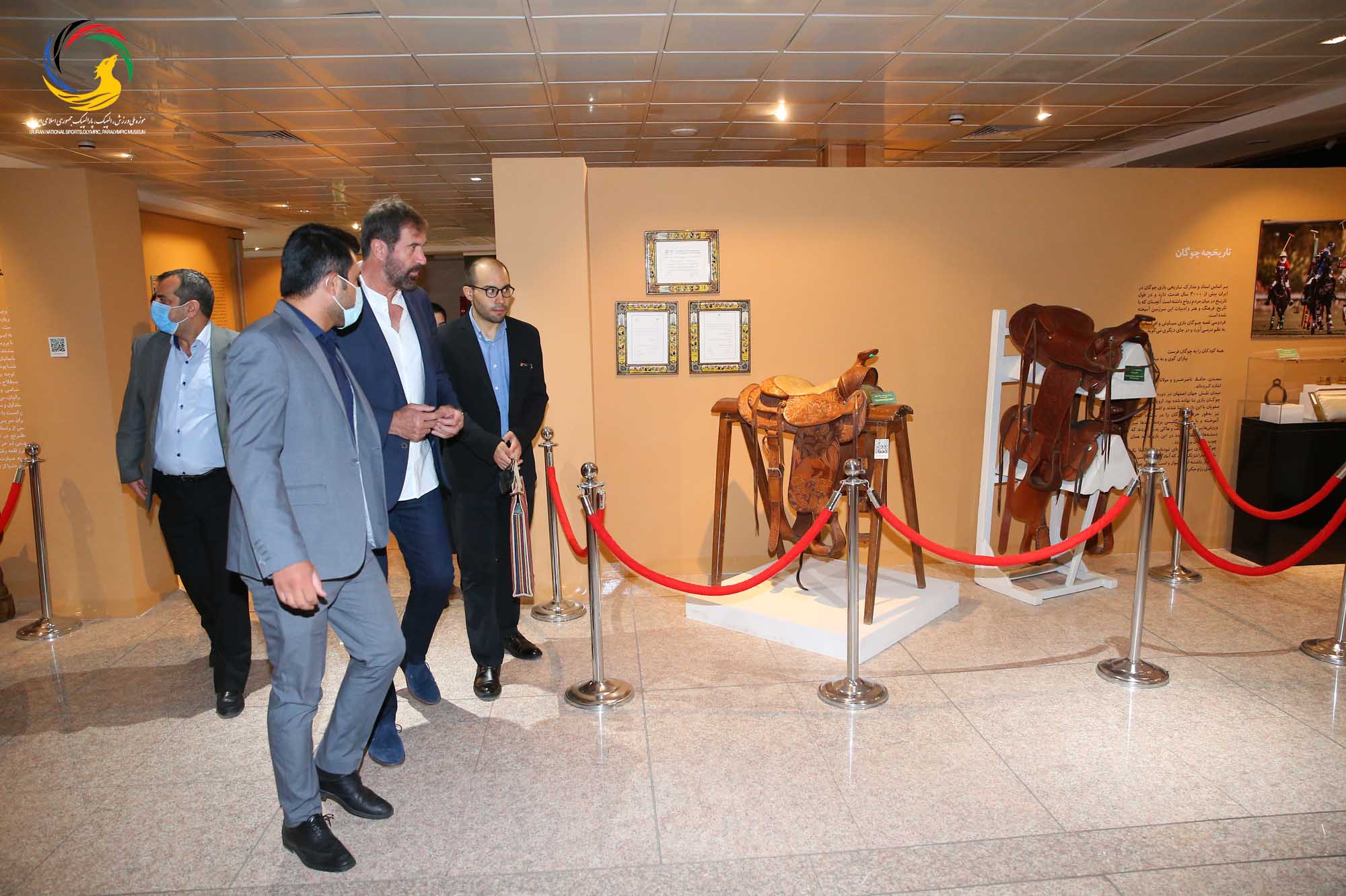 بازدید وسلین وویویچ سرمربی تیم ملی هندبال ایران از موزه ملی ورزش، المپیک، پارالمپیک