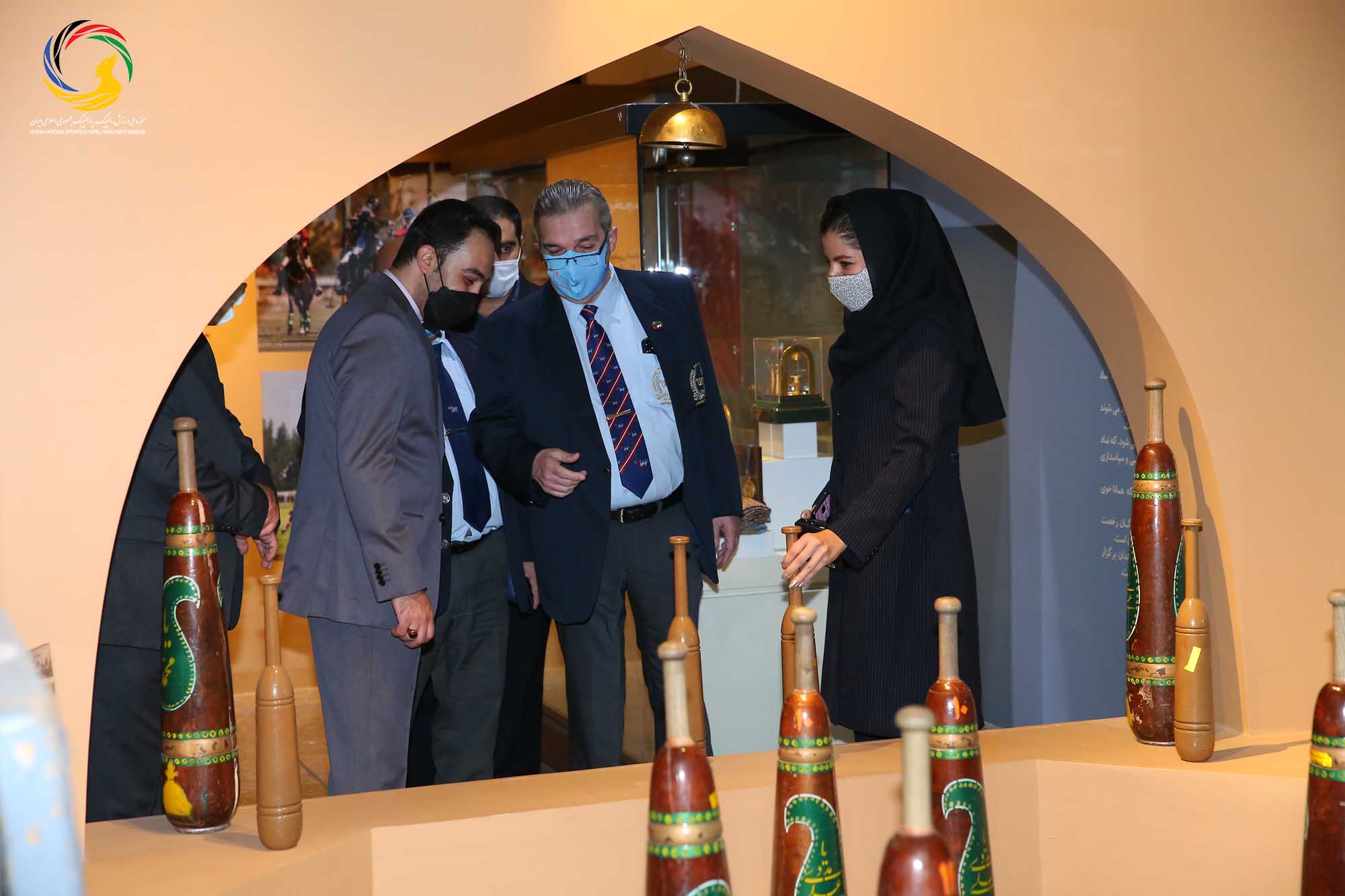 بازدید گاستون پاراژ رئیس فدراسیون جهانی پاورلیفتینگ از موزه ملی ورزش، المپیک، پارالمپیک