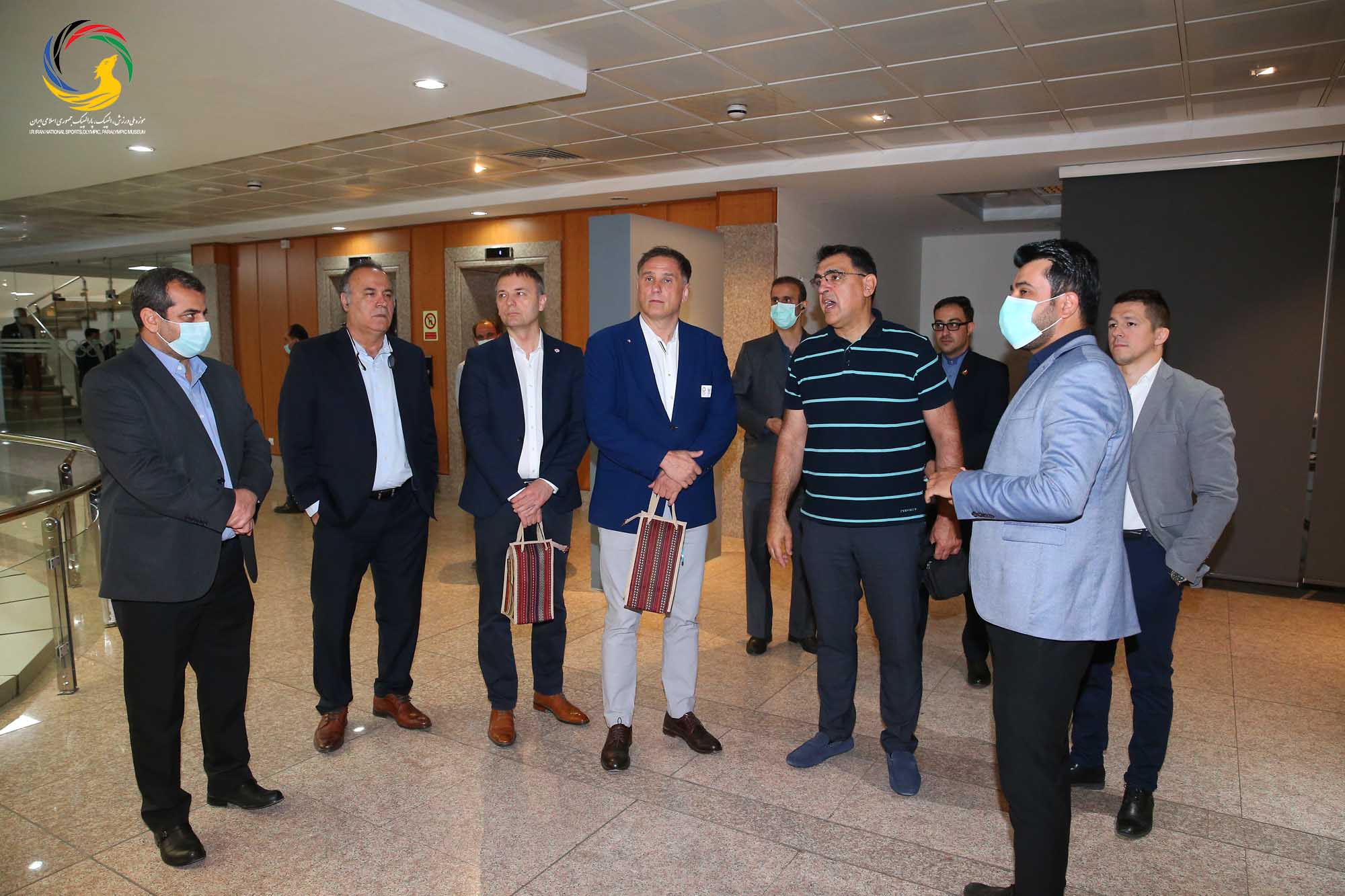 بازدید پیتر باچا عضو مجارستانی هیئت رئیسه اتحادیه جهانی کشتی از موزه ملی ورزش، المپیک، پارالمپیک