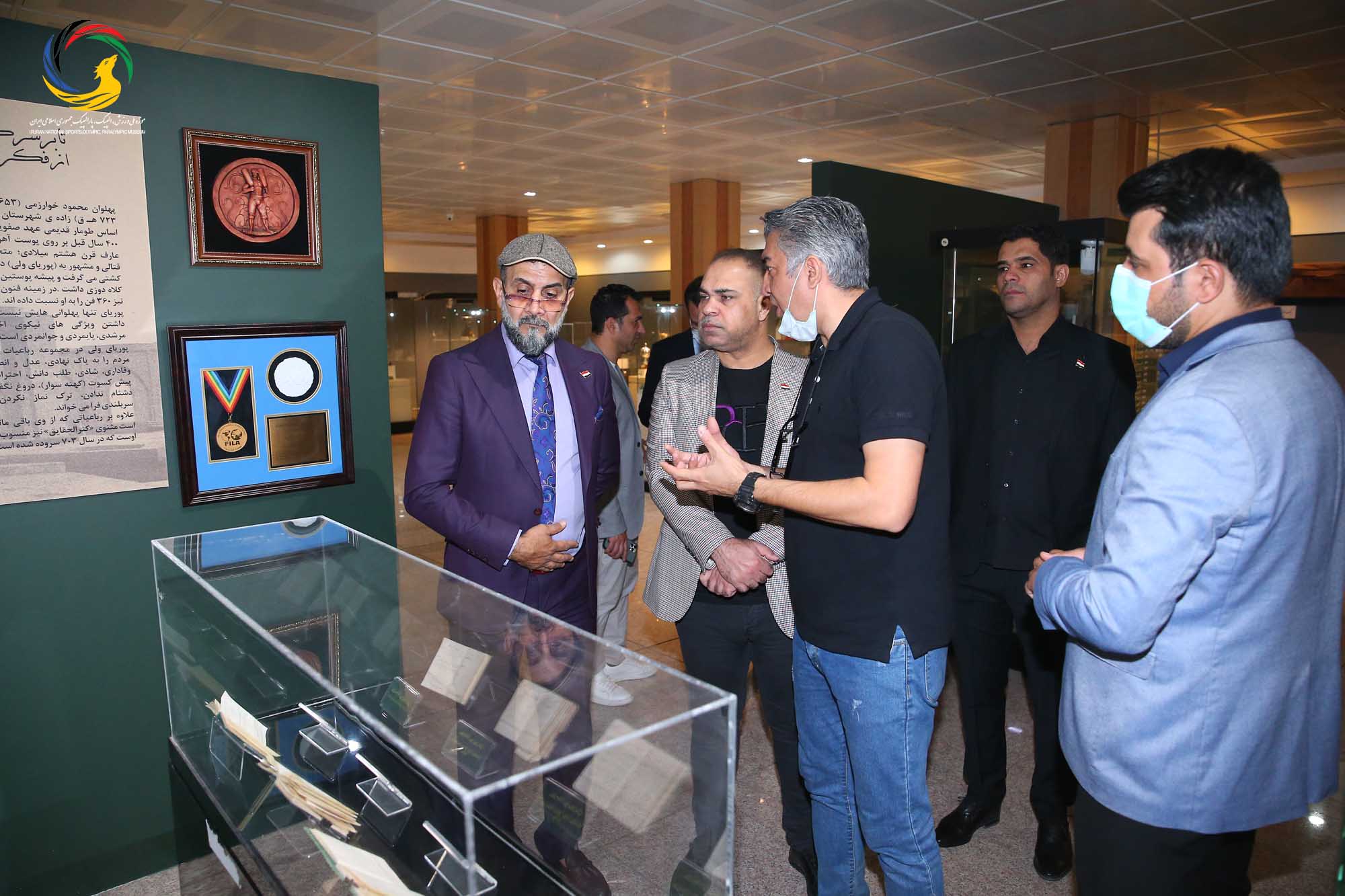 بازدید دکتر صفا صاحب نیف رئیس فدراسیون تنیس عراق از موزه ملی ورزش، المپیک، پارالمپیک