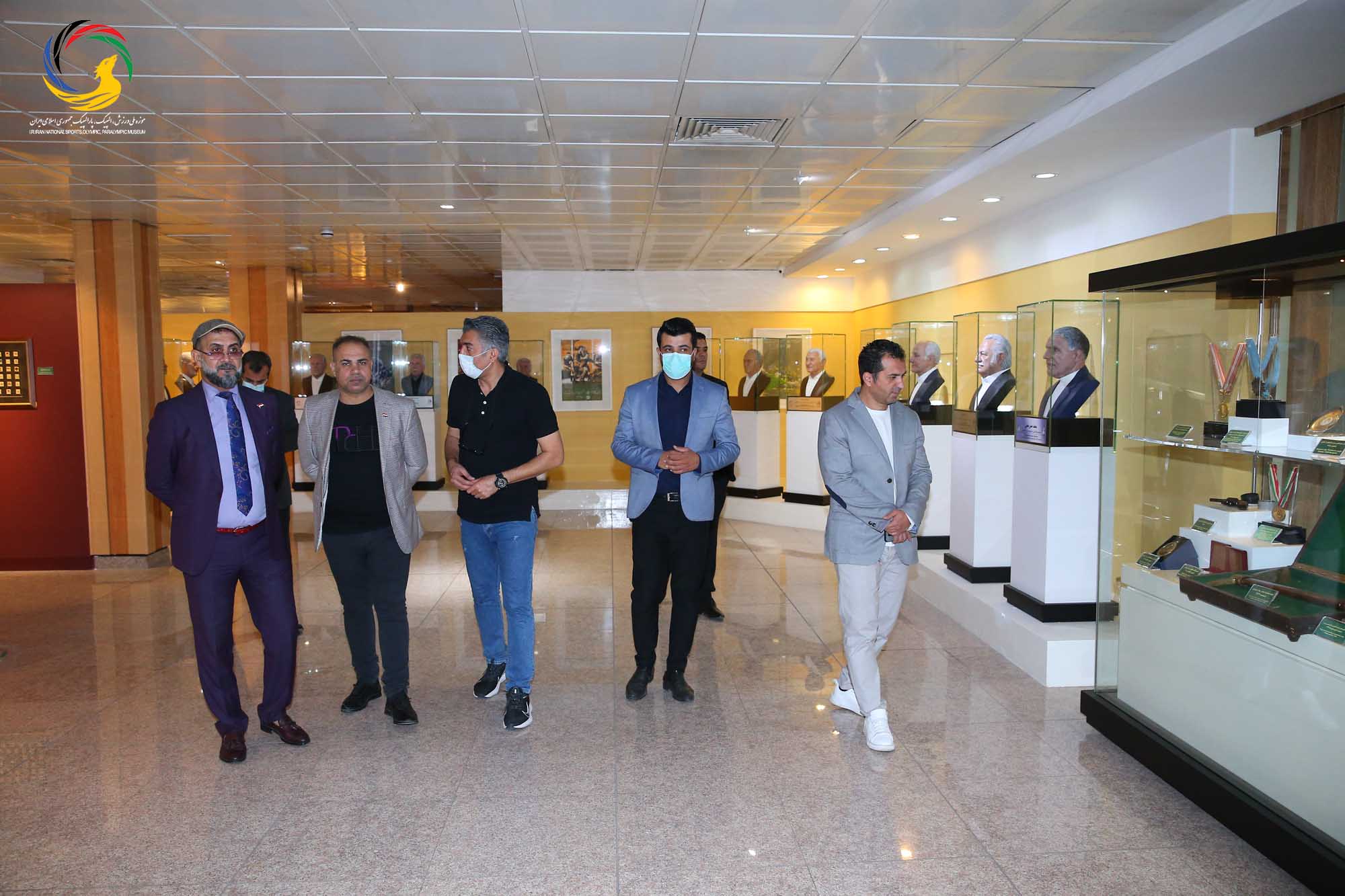 بازدید دکتر صفا صاحب نیف رئیس فدراسیون تنیس عراق از موزه ملی ورزش، المپیک، پارالمپیک