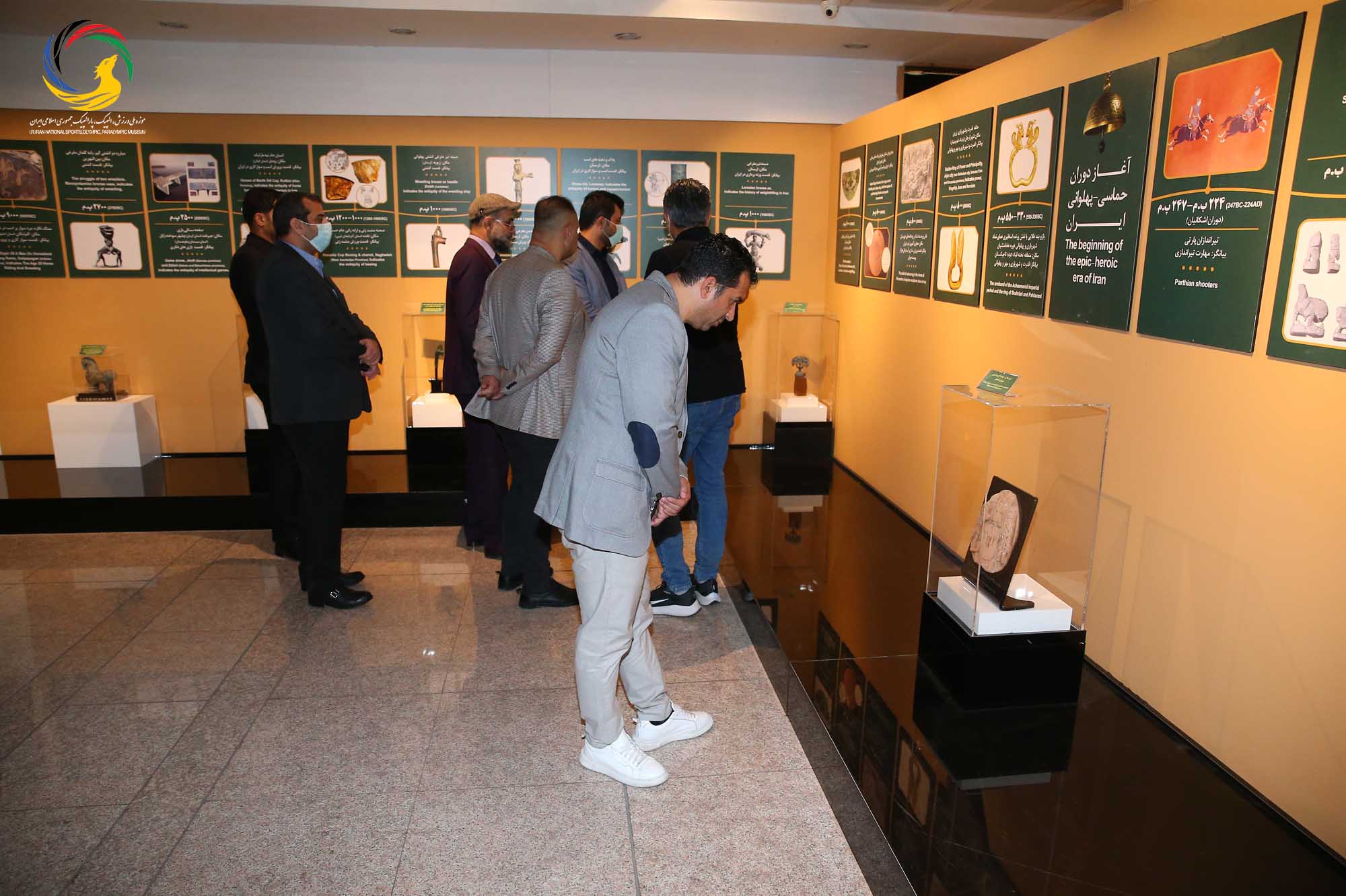 بازدید دکتر صفا صاحب نیف رئیس فدراسیون تنیس عراق از موزه ملی ورزش، المپیک، پارالمپیک