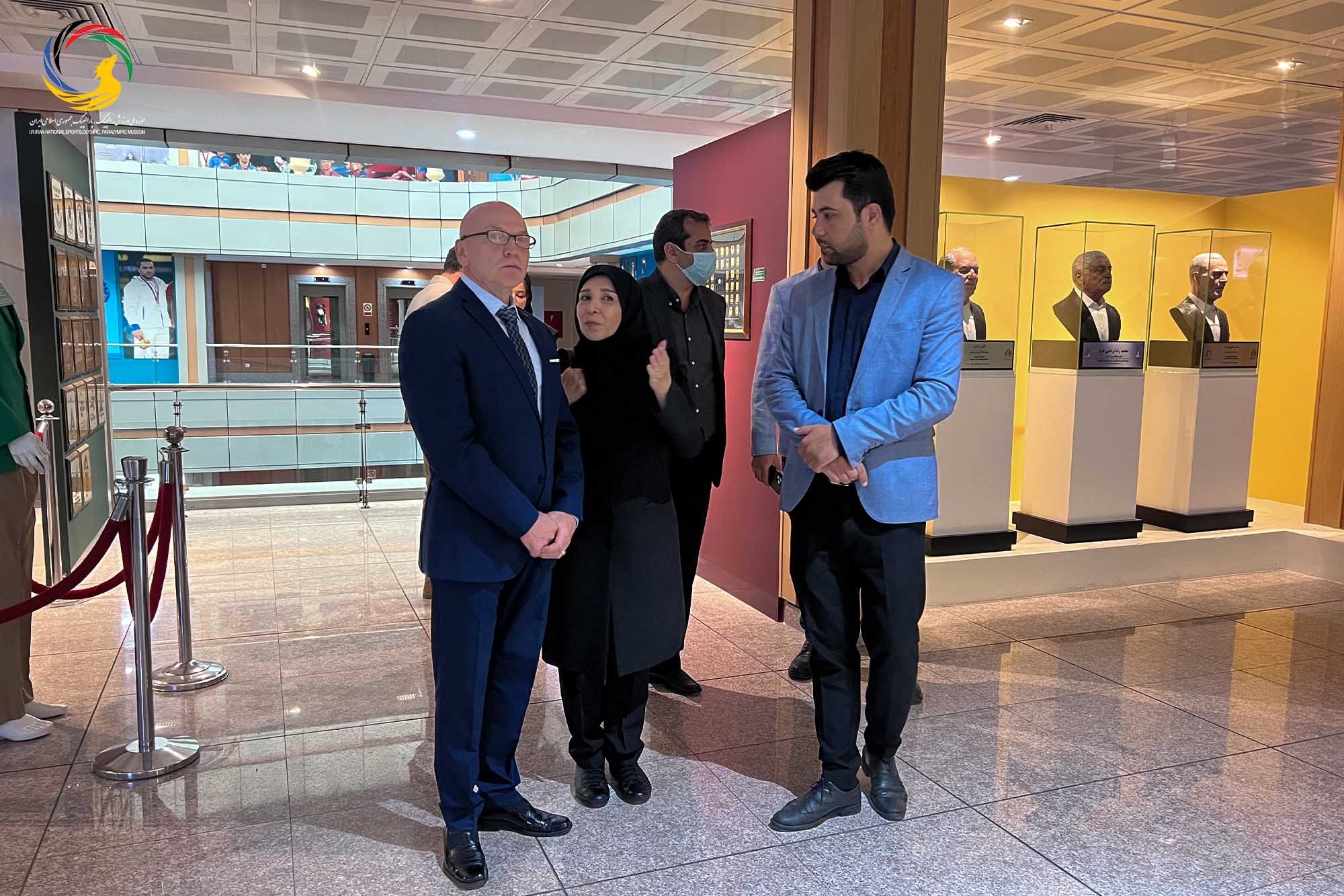 بازدید آندری نوویکوو مدرس جهانی پیلاتس و عضو کنفدراسیون پیلاتس از موزه ملی ورزش، المپیک، پارالمپیک