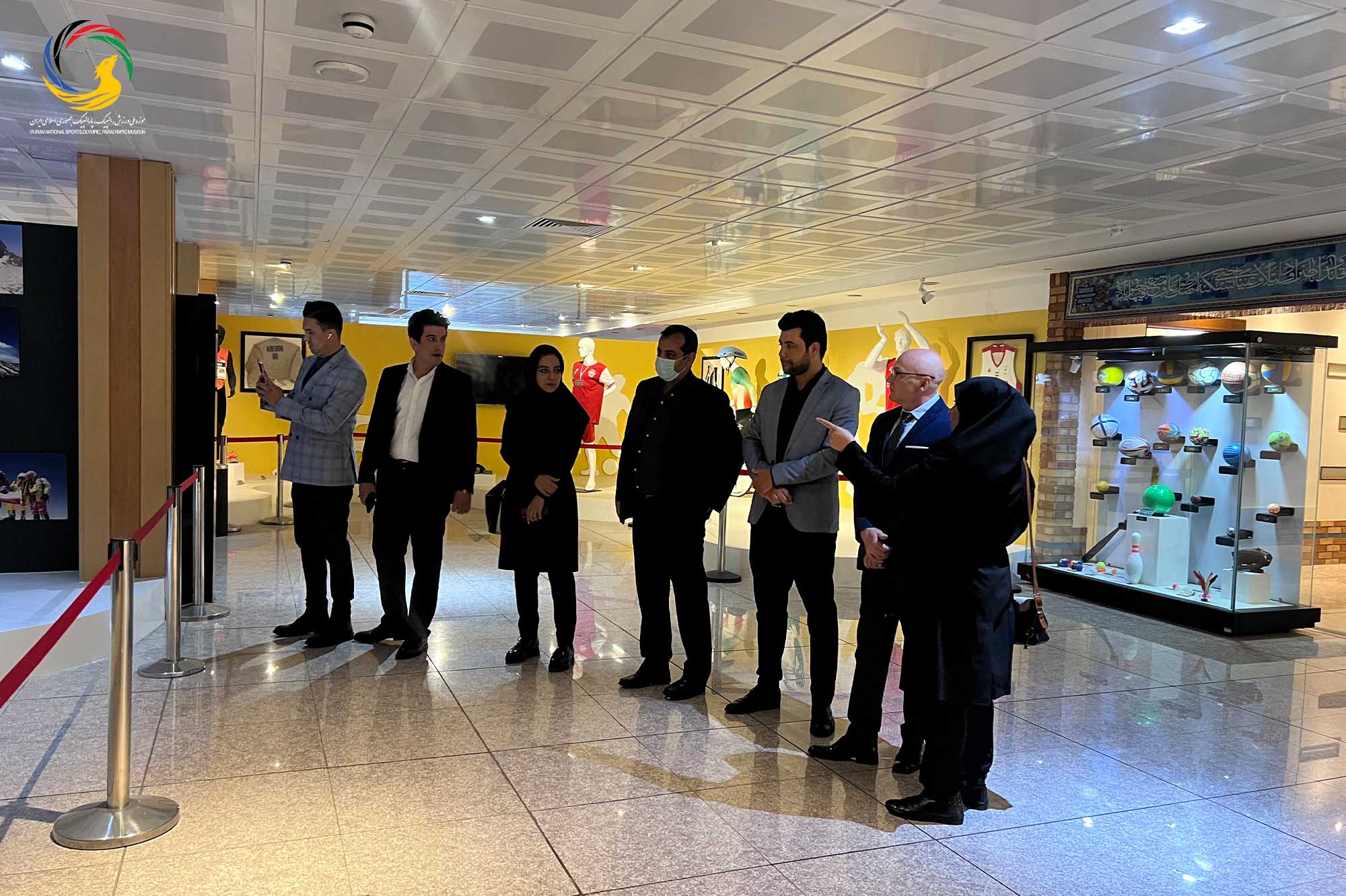 بازدید آندری نوویکوو مدرس جهانی پیلاتس و عضو کنفدراسیون پیلاتس از موزه ملی ورزش، المپیک، پارالمپیک