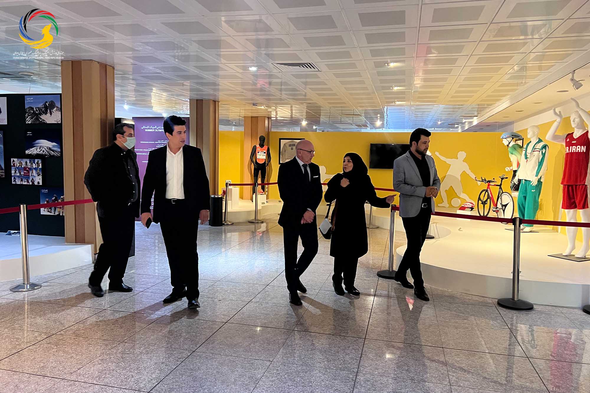 بازدید آندری نوویکوو مدرس جهانی پیلاتس و عضو کنفدراسیون پیلاتس از موزه ملی ورزش، المپیک، پارالمپیک