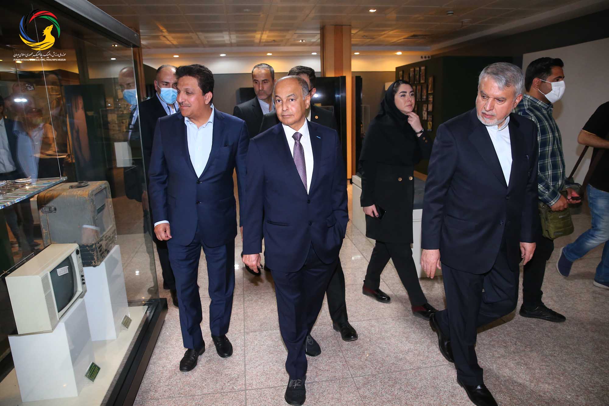 بازدید حسین المسلم مدیر کل شورای المپیک آسیا و رئیس فدراسیون بین المللی شنا از موزه ملی ورزش، المپیک، پارالمپیک
