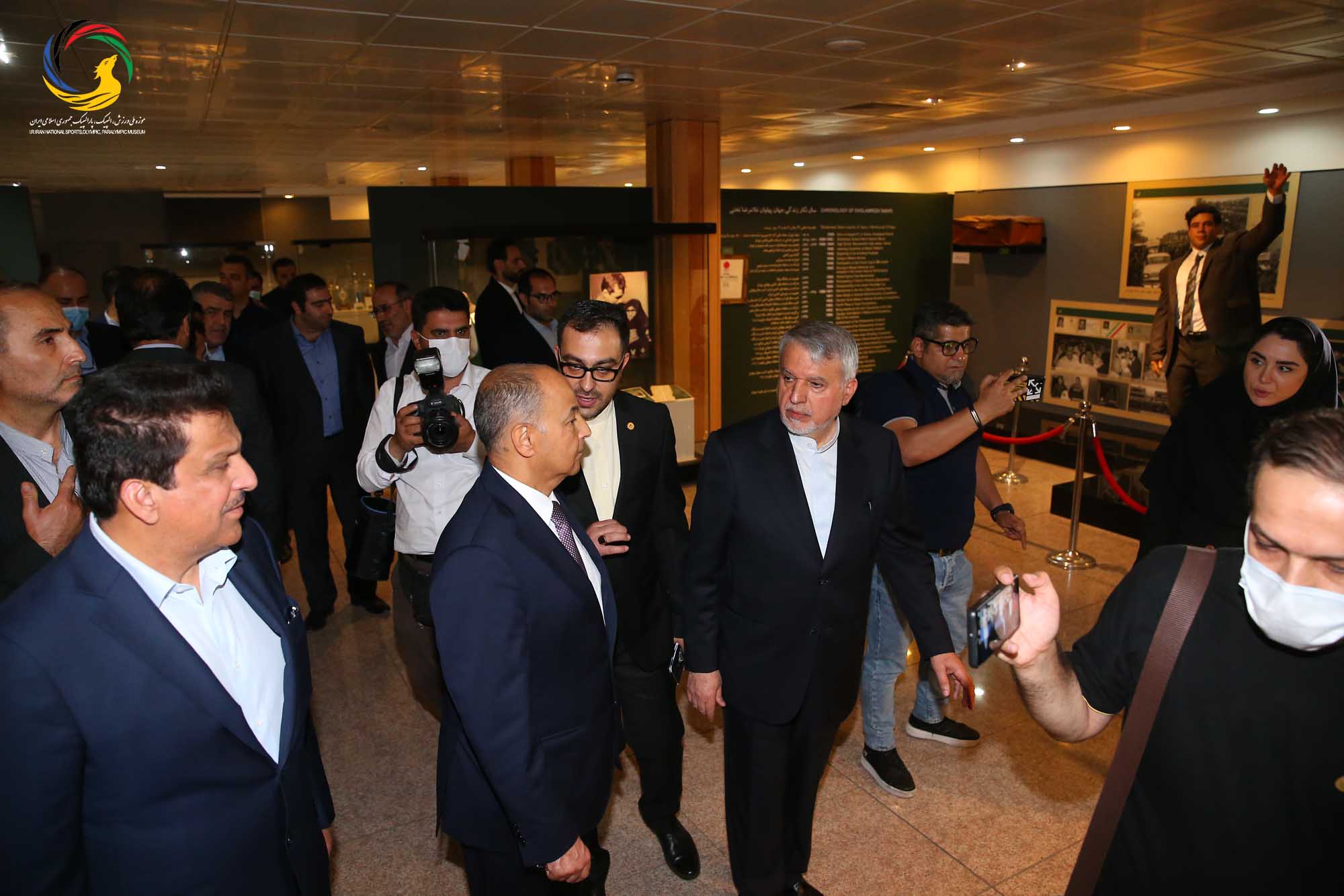 بازدید حسین المسلم مدیر کل شورای المپیک آسیا و رئیس فدراسیون بین المللی شنا از موزه ملی ورزش، المپیک، پارالمپیک