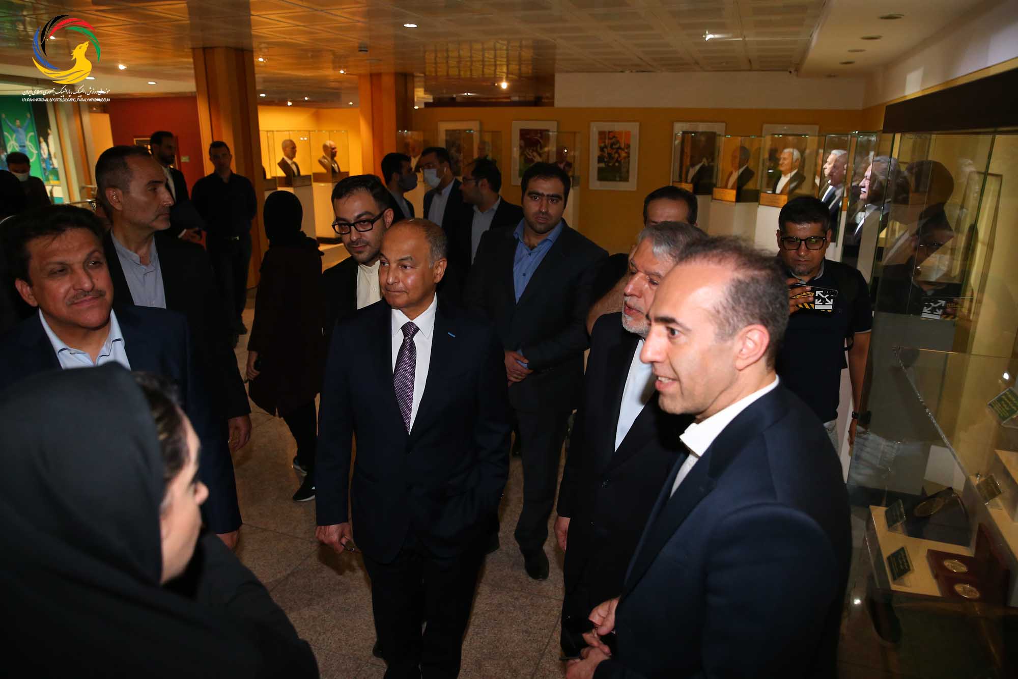 بازدید حسین المسلم مدیر کل شورای المپیک آسیا و رئیس فدراسیون بین المللی شنا از موزه ملی ورزش، المپیک، پارالمپیک